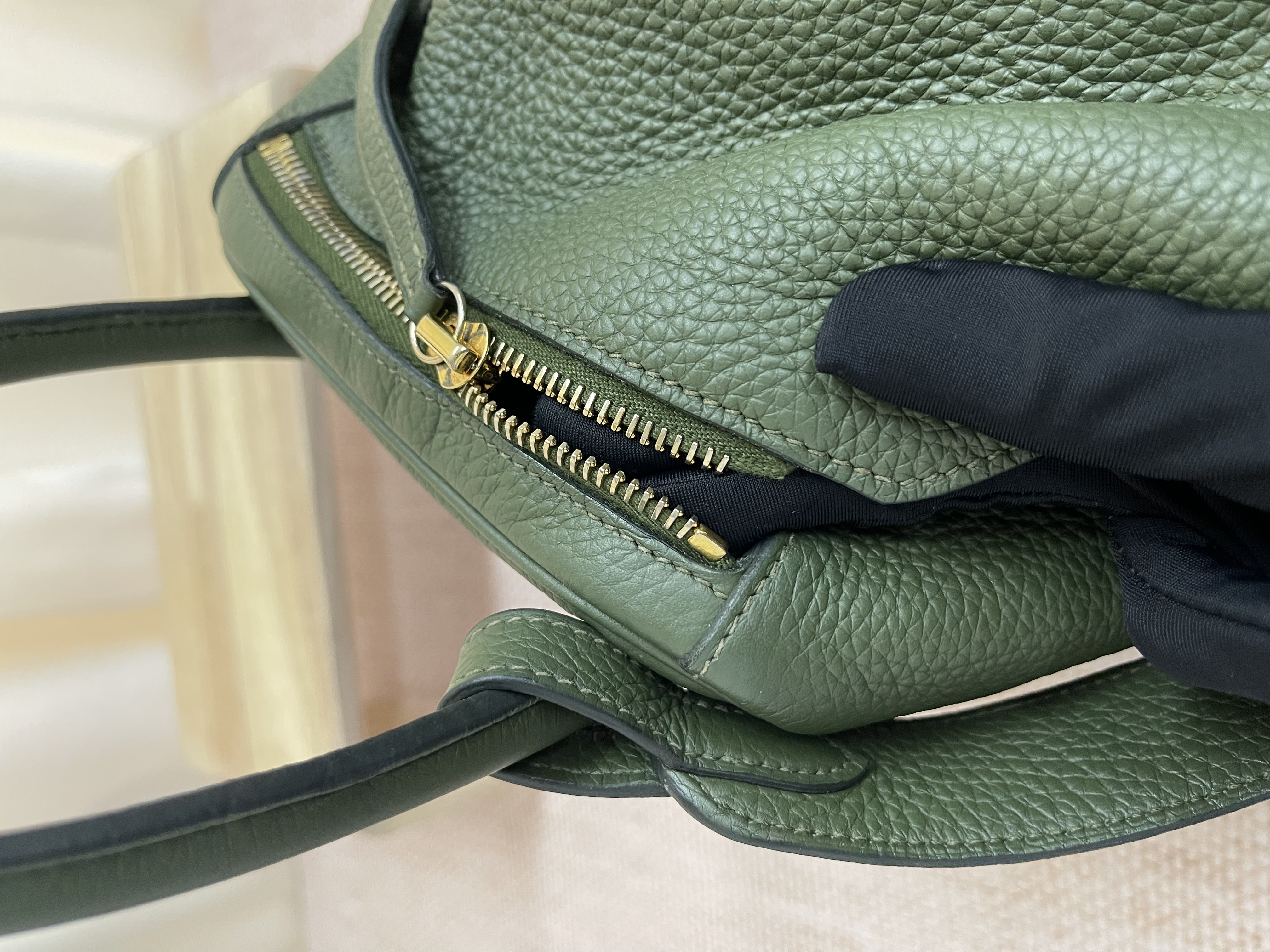 Pre-owned Hermes Lindy / Stamp square O/ Product Code: 26022405