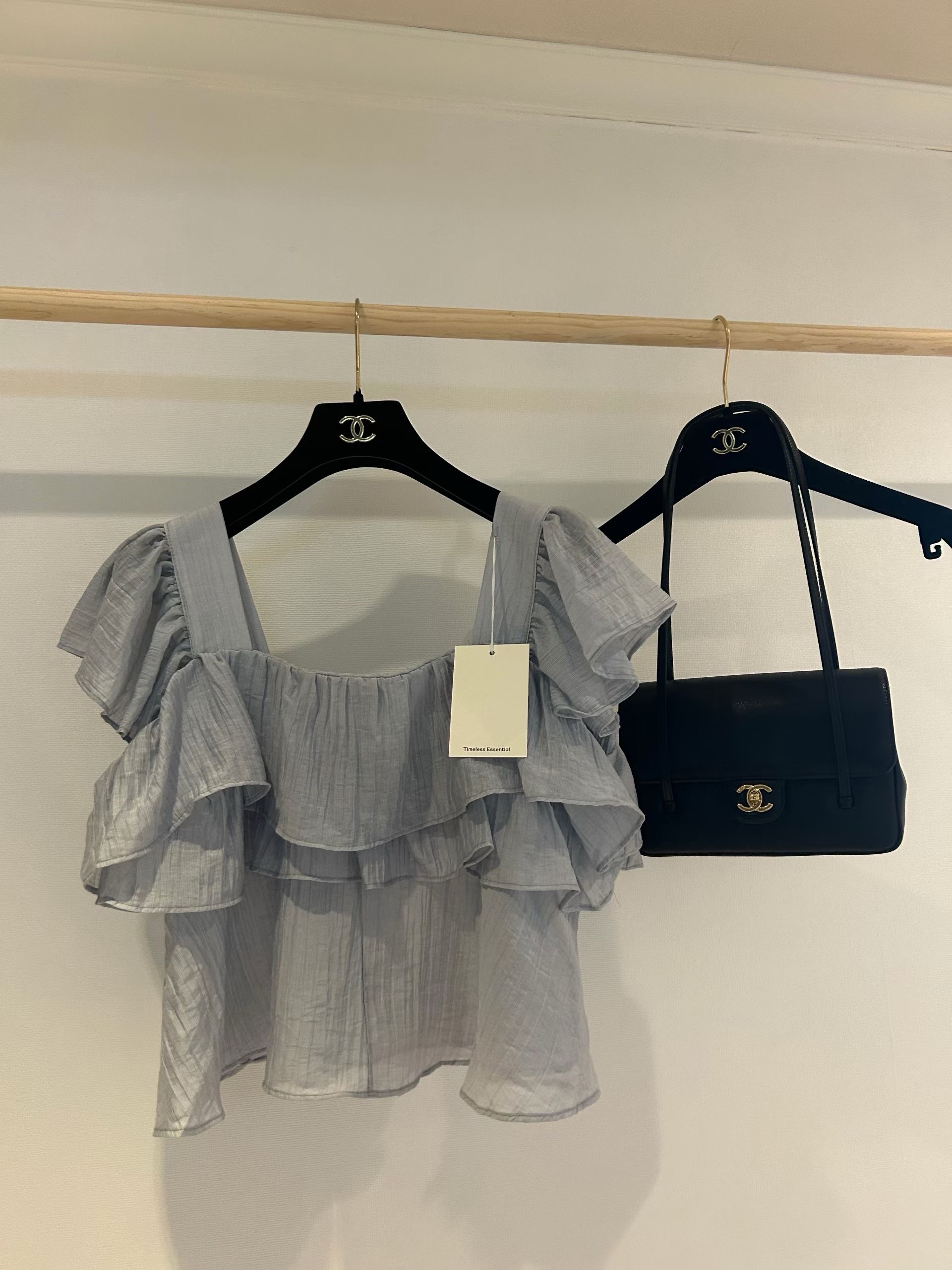 仙氣霧藍- 方領層次荷葉邊上衣