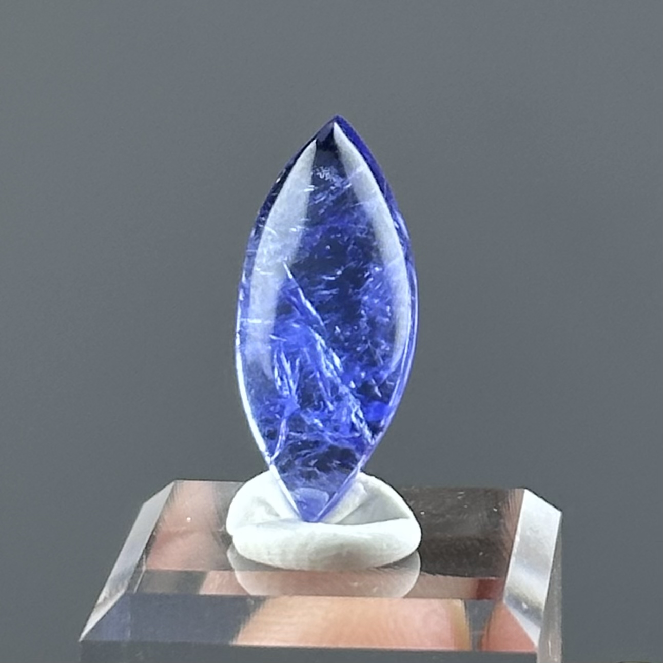 坦桑石 - Tanzanite | TA012