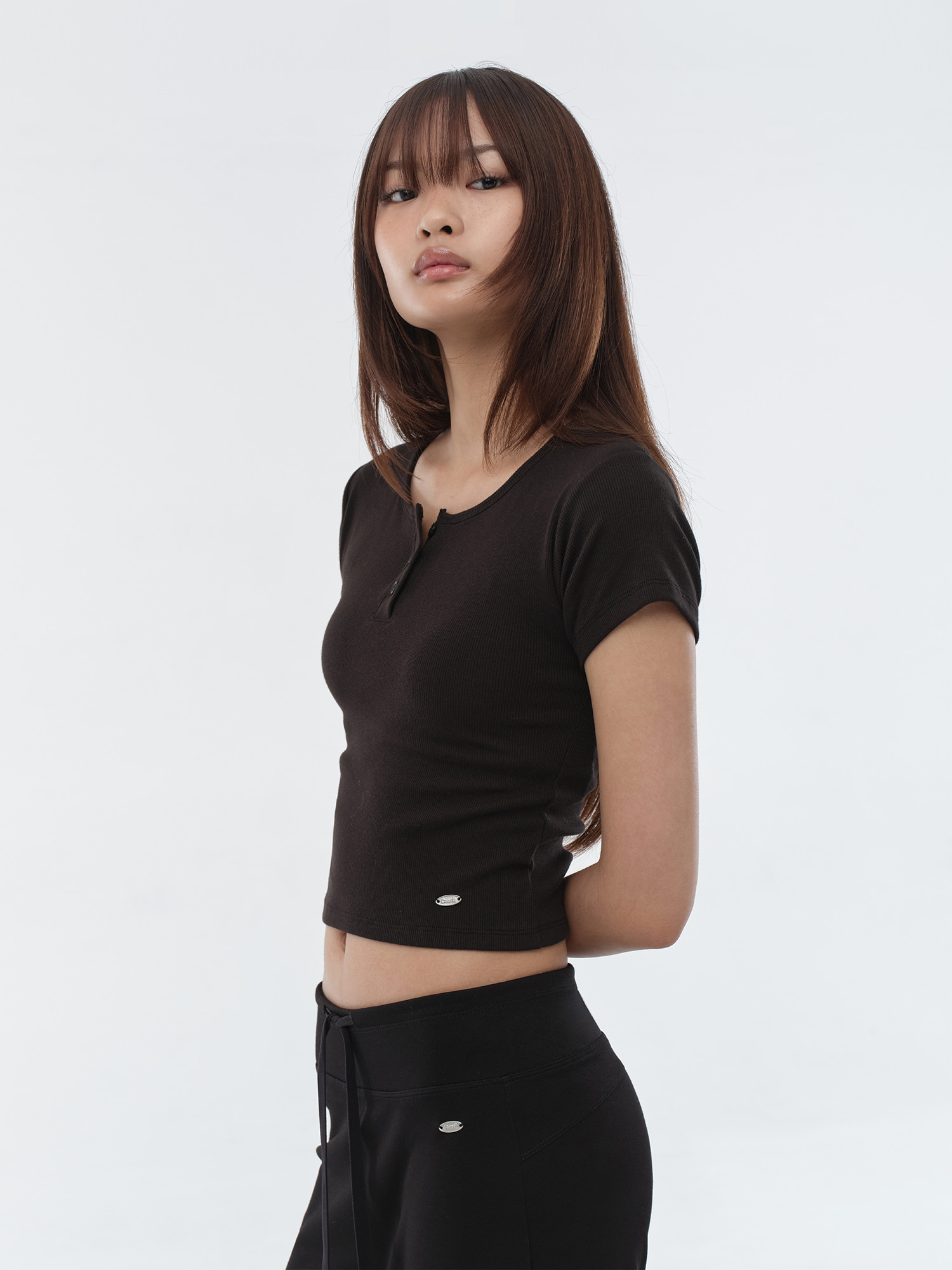 【連胸墊半開鈕扣TOP】預購_Cap-embedded Henry Neck T-shirt by Conch