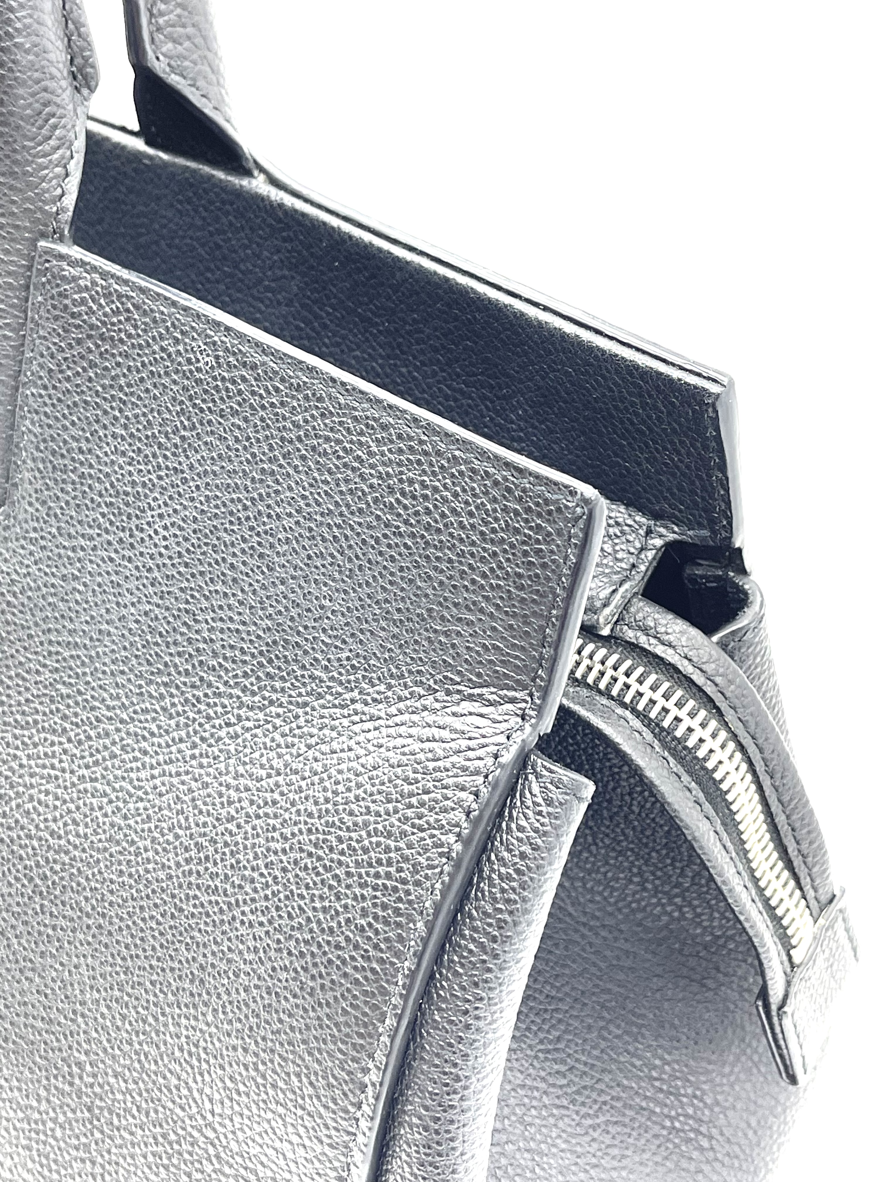 Pre-owned YSL Black Tote / Product Code: 26040301