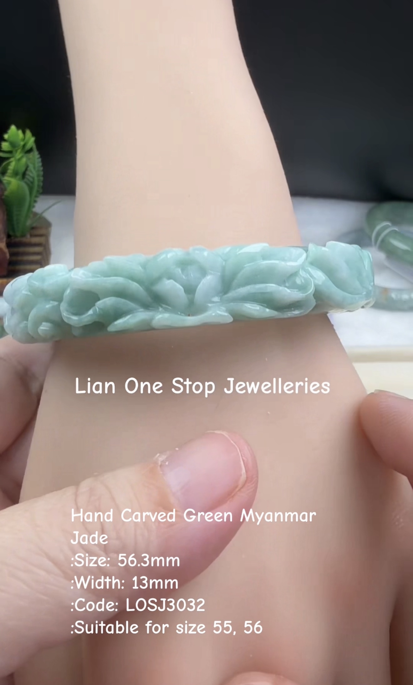 5.63cm Code: LOSJ3032 Hand Carved Green Myanmar Jade 