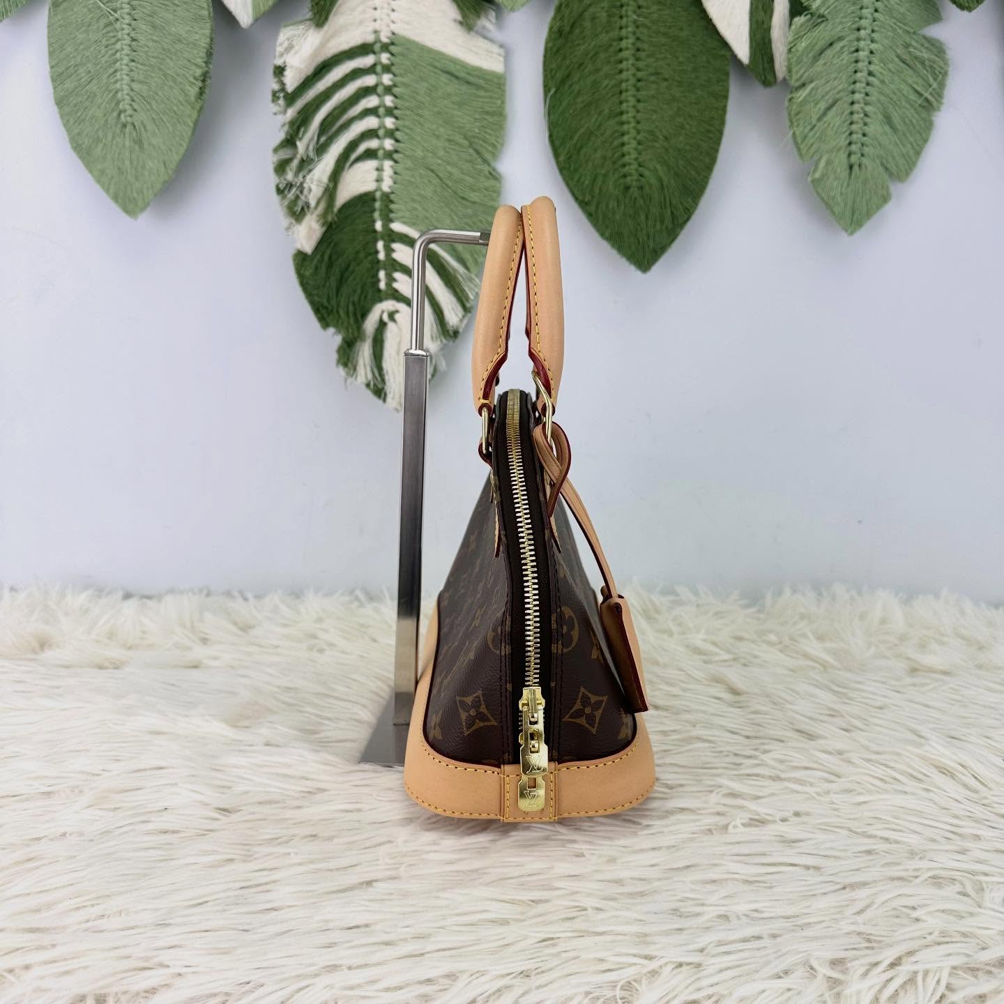 LV 🤍PRE OWNED Alma BB 啡色老花貝殼包 晶片款🤎