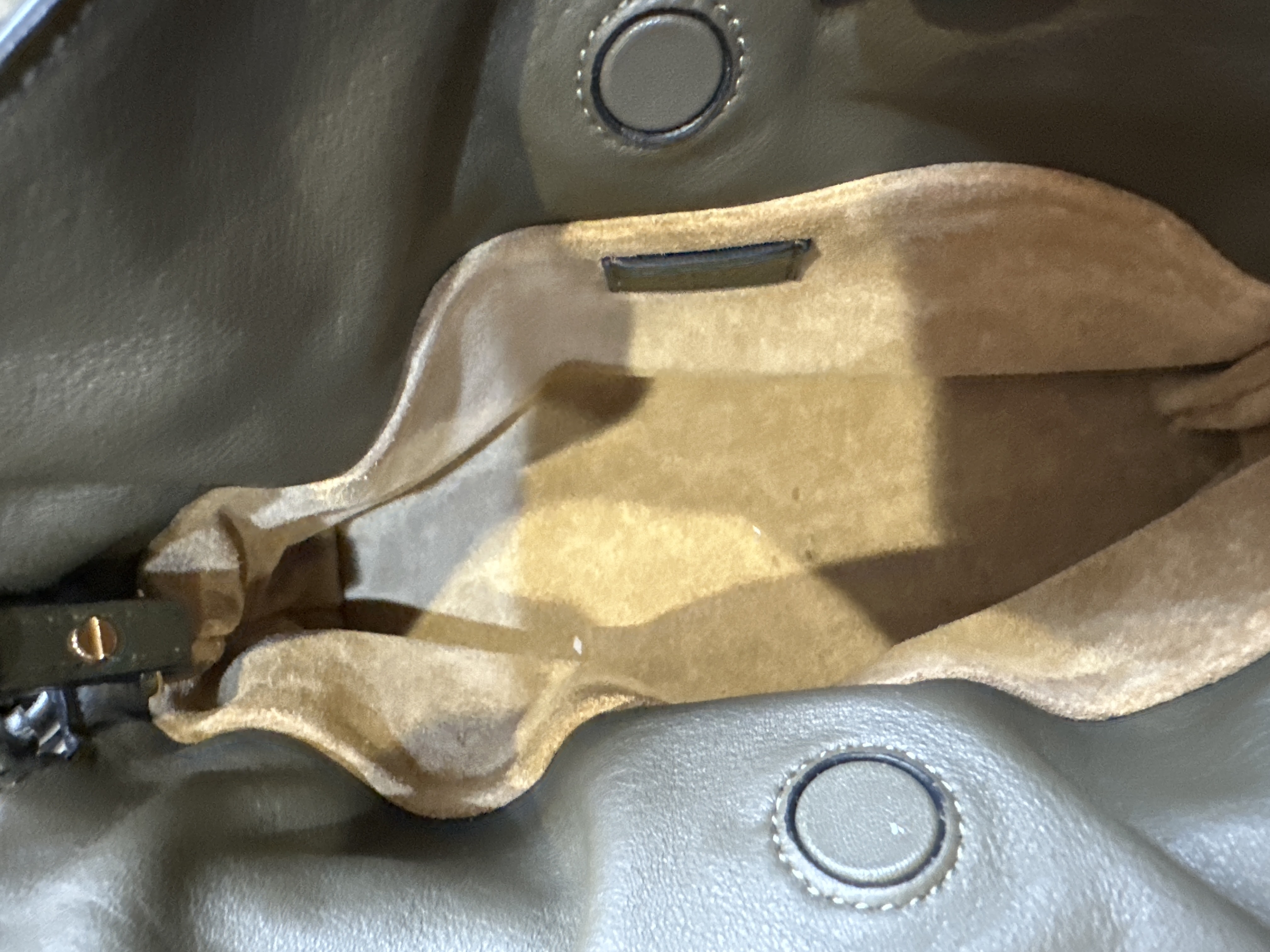 Pre-owned LOEWE Leather Flamenco Bag / Product Code: 26040515