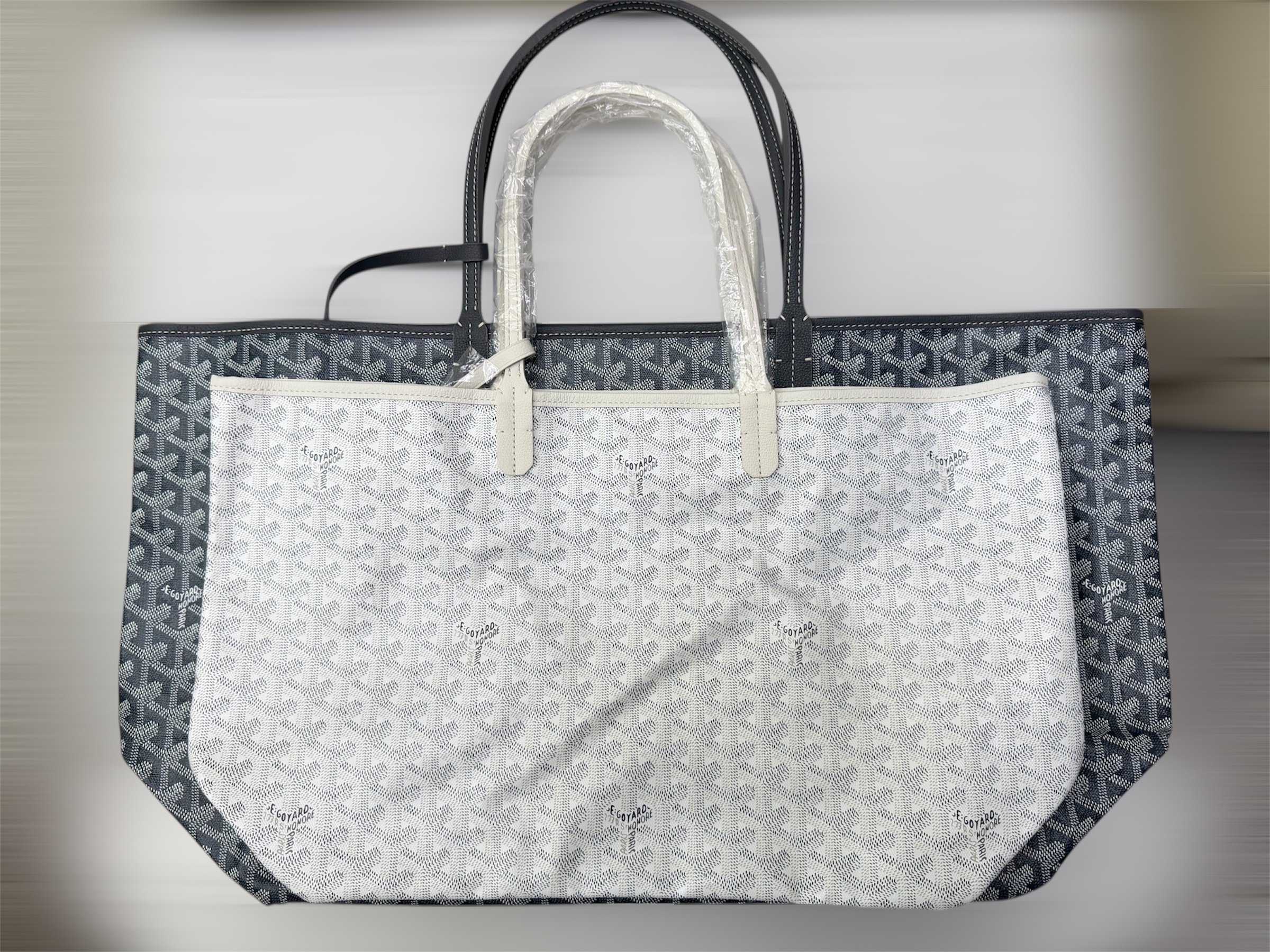 Unused Goyard St Louis Tote-Grey GM Size