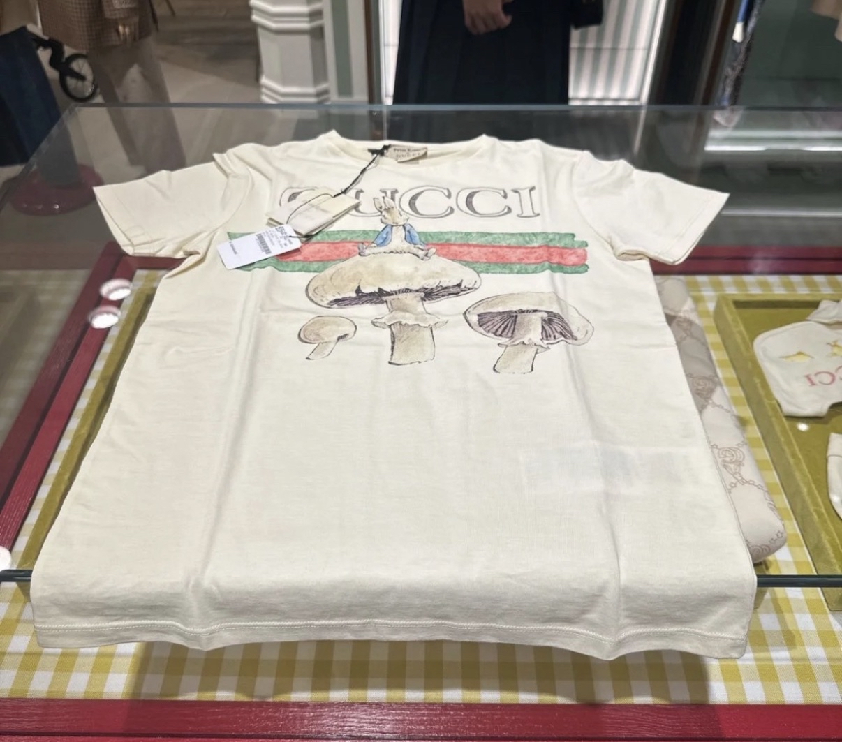 Gucci kids Peter rabbit 限定版 蘑菇Tee