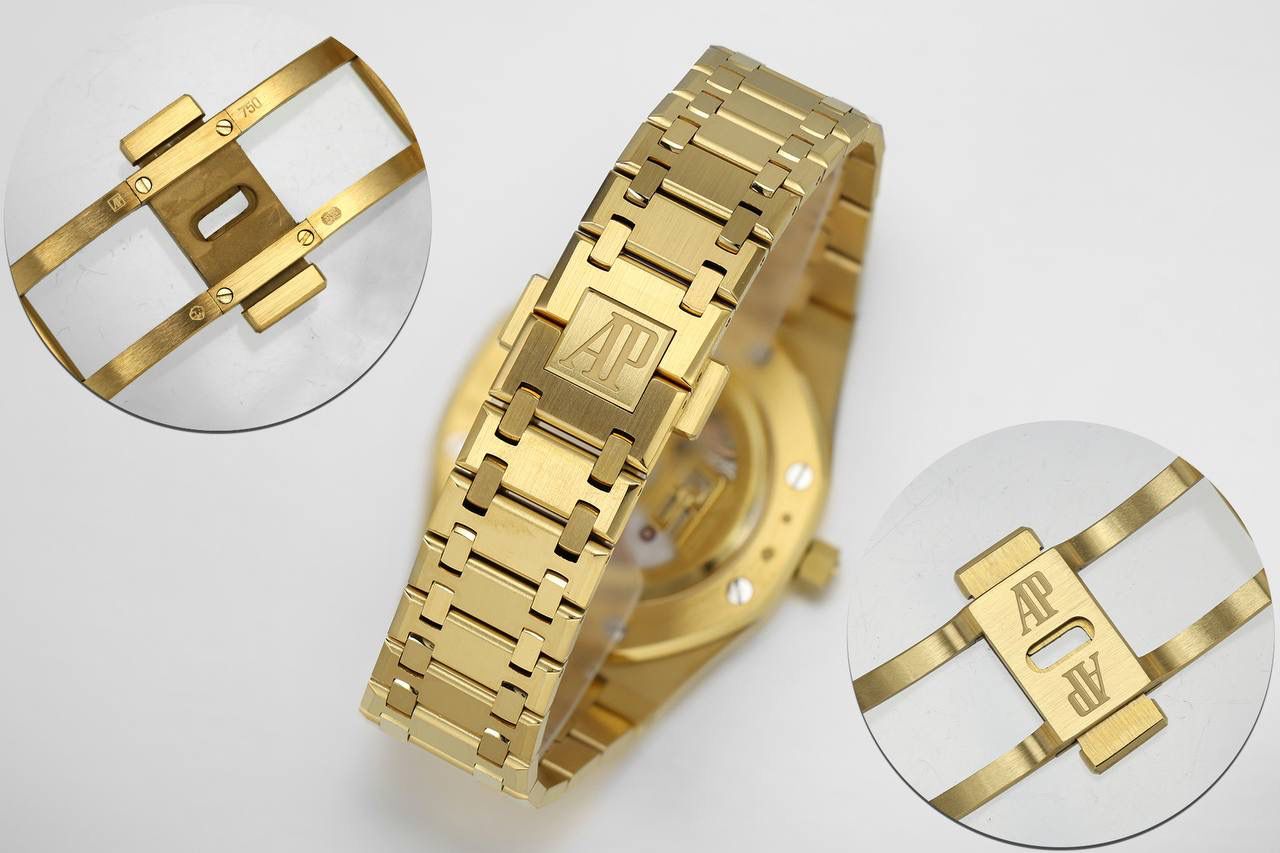 🚀AP皇家橡树系列39MM的16202BA “JUMBO”超薄腕表 全新鎏金咸蛋黄💯 【壳套】39mm黄金表壳承袭标志性八角形轮廓，外露六角螺钉镌刻时光经典，8.1mm超薄厚度突破金表佩戴桎梏，贴腕贴合的质感，整表黄金色拉丝与抛光工艺交错打磨，从表壳到一体成型表链，每一寸肌理都藏着瑞士高级制表的匠心，AP字样折叠表扣，轻扣间尽显优雅仪式感。 【鎏金面】表盘是16202BA的灵魂所在，独树一帜的烟熏黄金色渐变，从中心鎏金向边缘晕染成深邃墨色，宛如落日熔金坠入暮色，「Petite Tapisserie」小格纹装饰暗藏肌理层次，黄金荧光立体时标与皇家橡树指针错落排布，6点位经典AP标识、3点位日历视窗，简约布局却藏满细节巧思，夜光加持，昼与夜的美皆不缺席。 【新一代机芯】ZF全新的超薄Calibre7121机芯，厚度3.2MM，采用手工打磨饰面，频率为4赫兹（每小时振动28800次），拥有48小时以上的动力储存。日期盘的独特之处在于具备新式快速调校功能的扁平式节能机制。