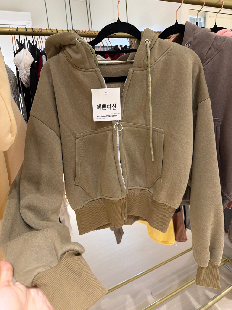 粉色短拉鍊連帽衫