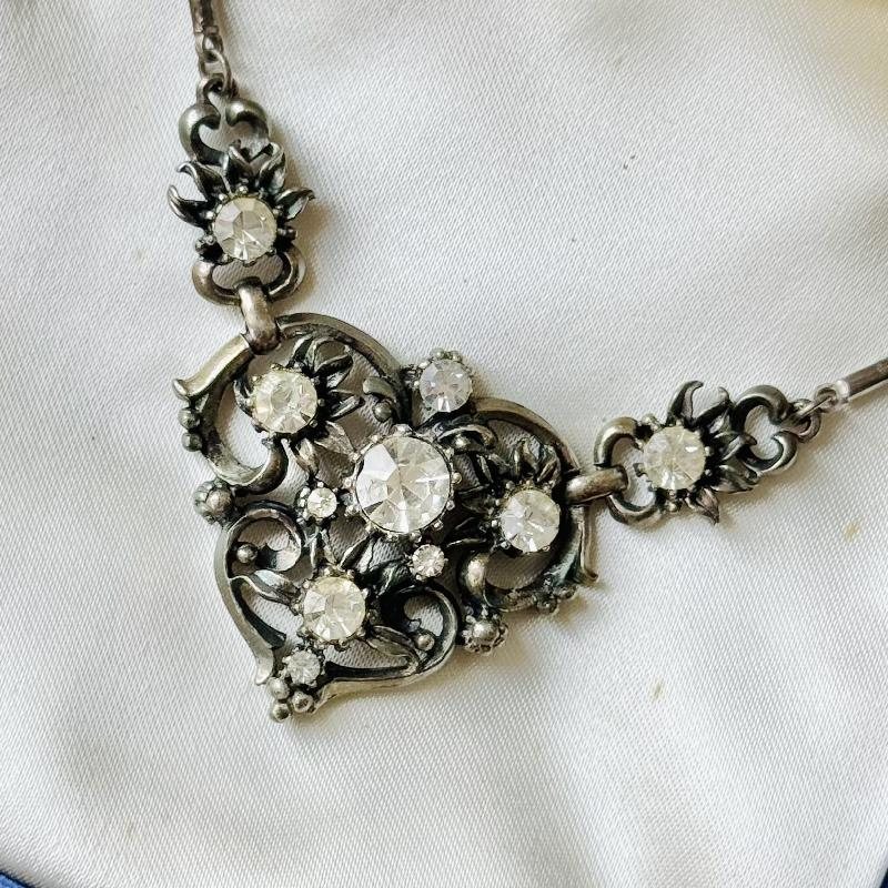 Vintage Stamped "Coro" Bejeweled Silver Tone Heart Shape Princess Necklace / Cocktail Necklace (EA1118)