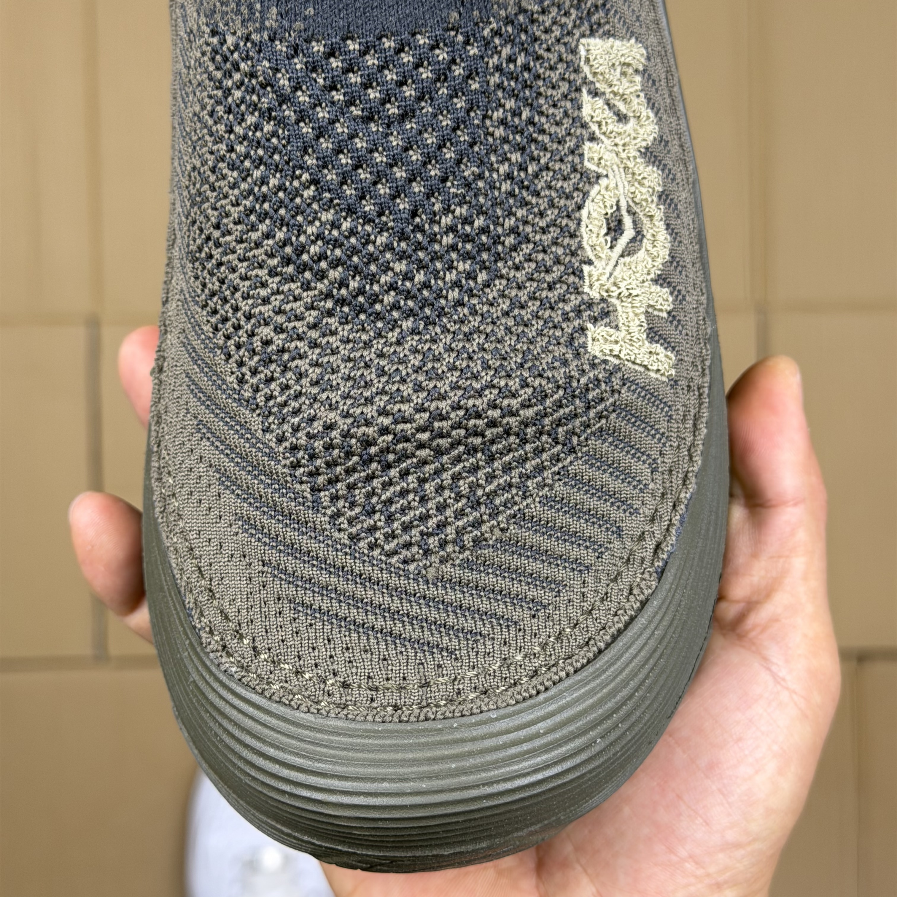 HOKA Restore TC