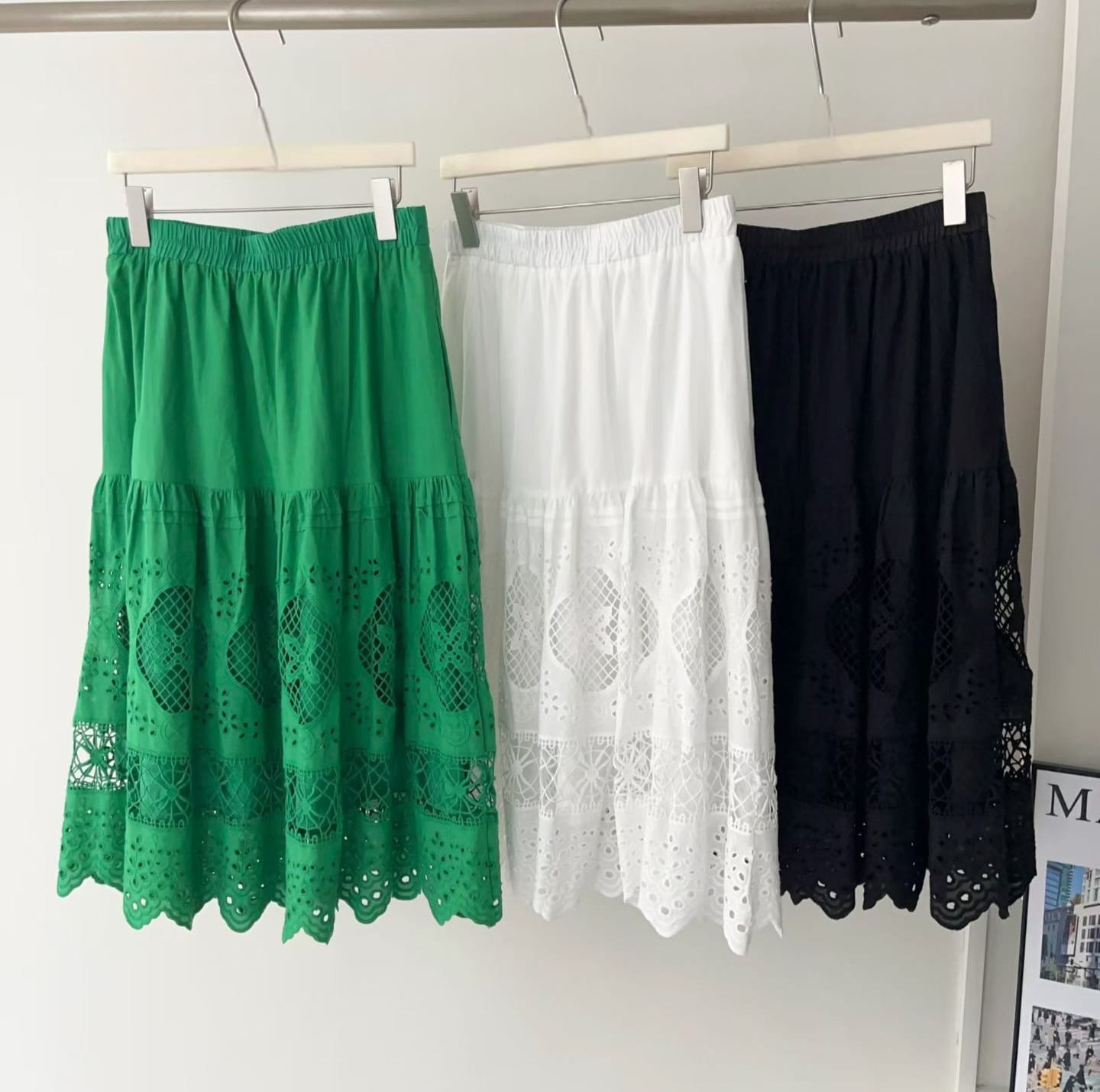 高質刺綉通花半截裙 有內 (腰M25~39寸 L27~41寸 長28寸)