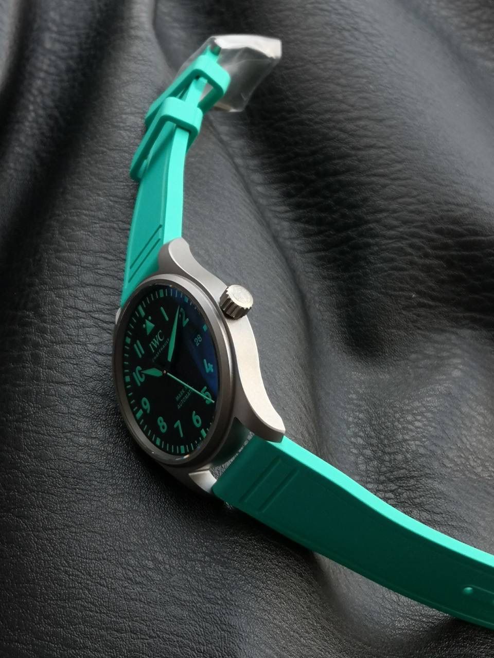 IWC 万国表 Mark XX 飞行员腕表 蒂芙尼蓝橡胶表带