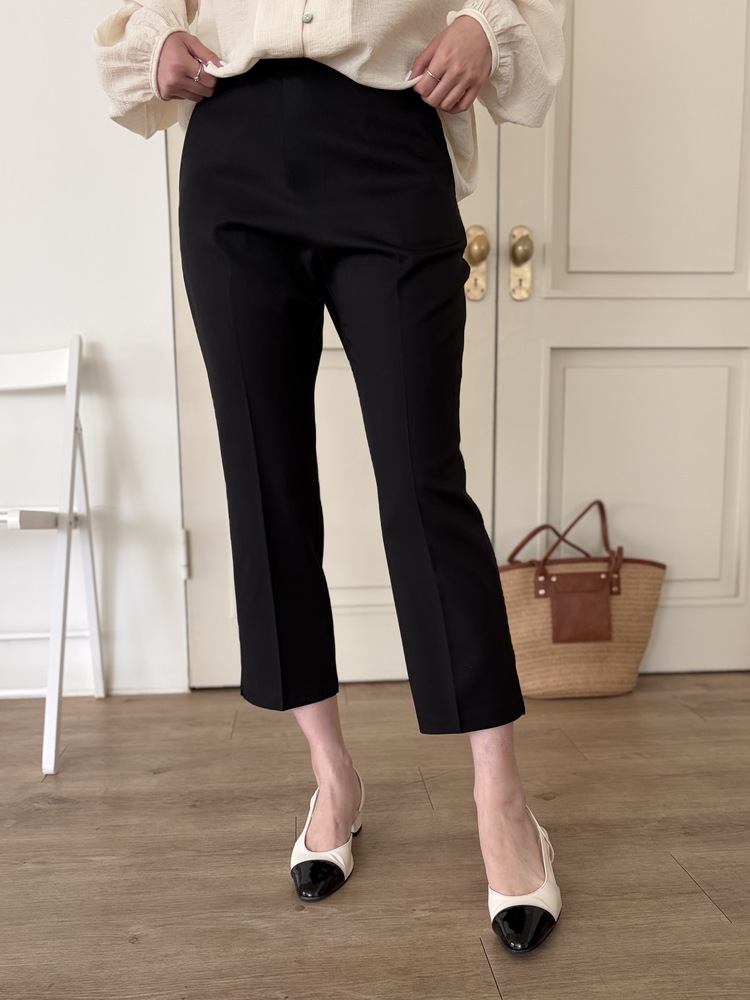 Minimal Tapered Ankle Pants (Black)