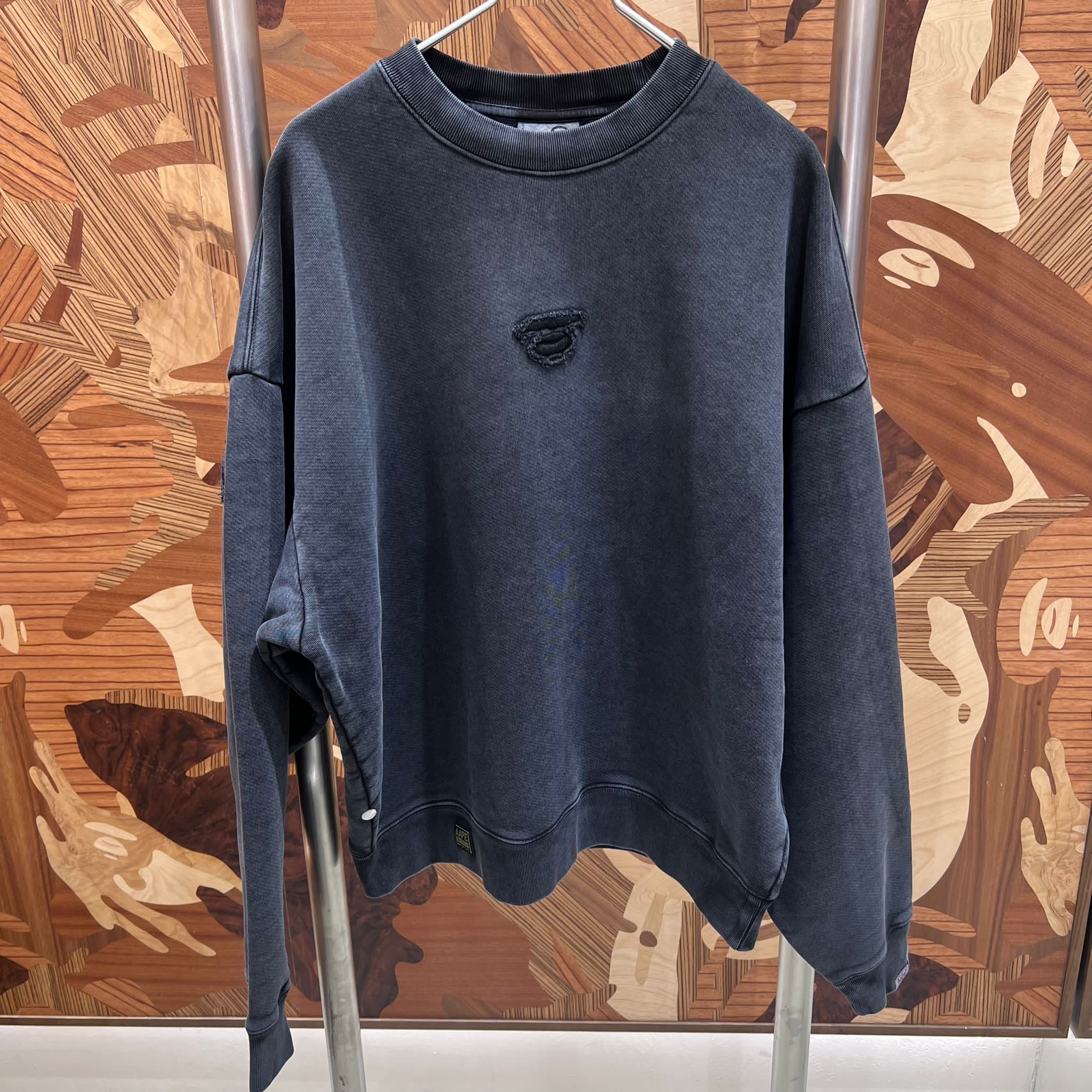 AAPE AAPEUNVS crew neck sweatshirt (D360)