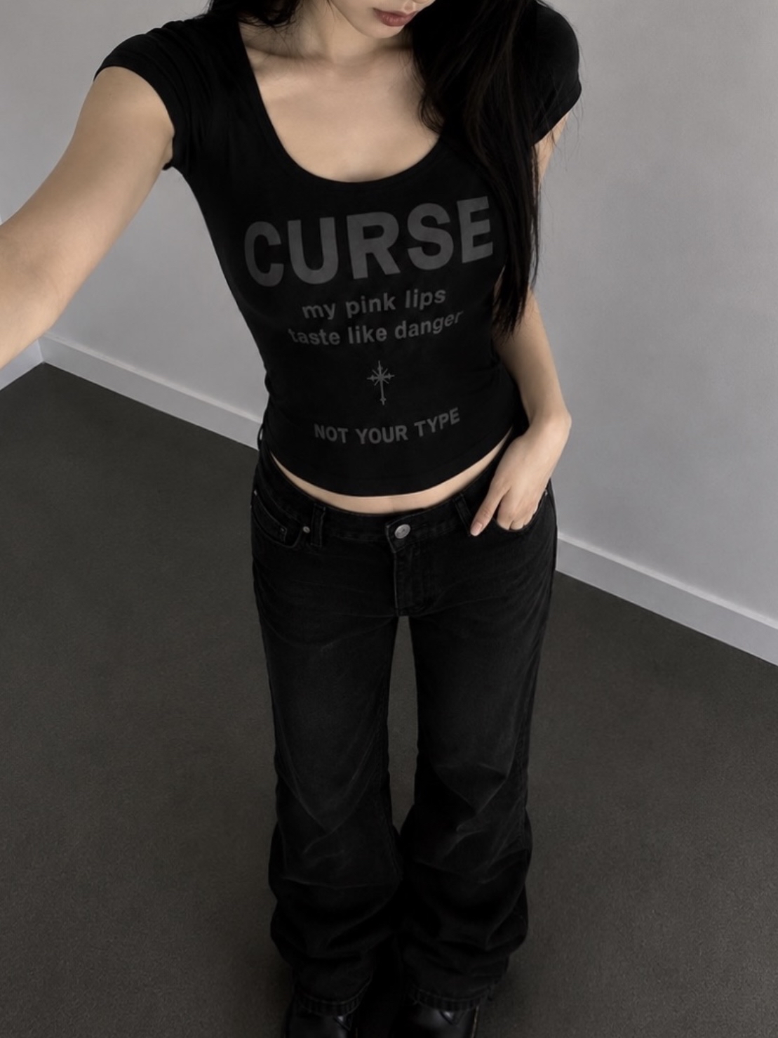 Slim Fit Scoop Neck Graphic Top