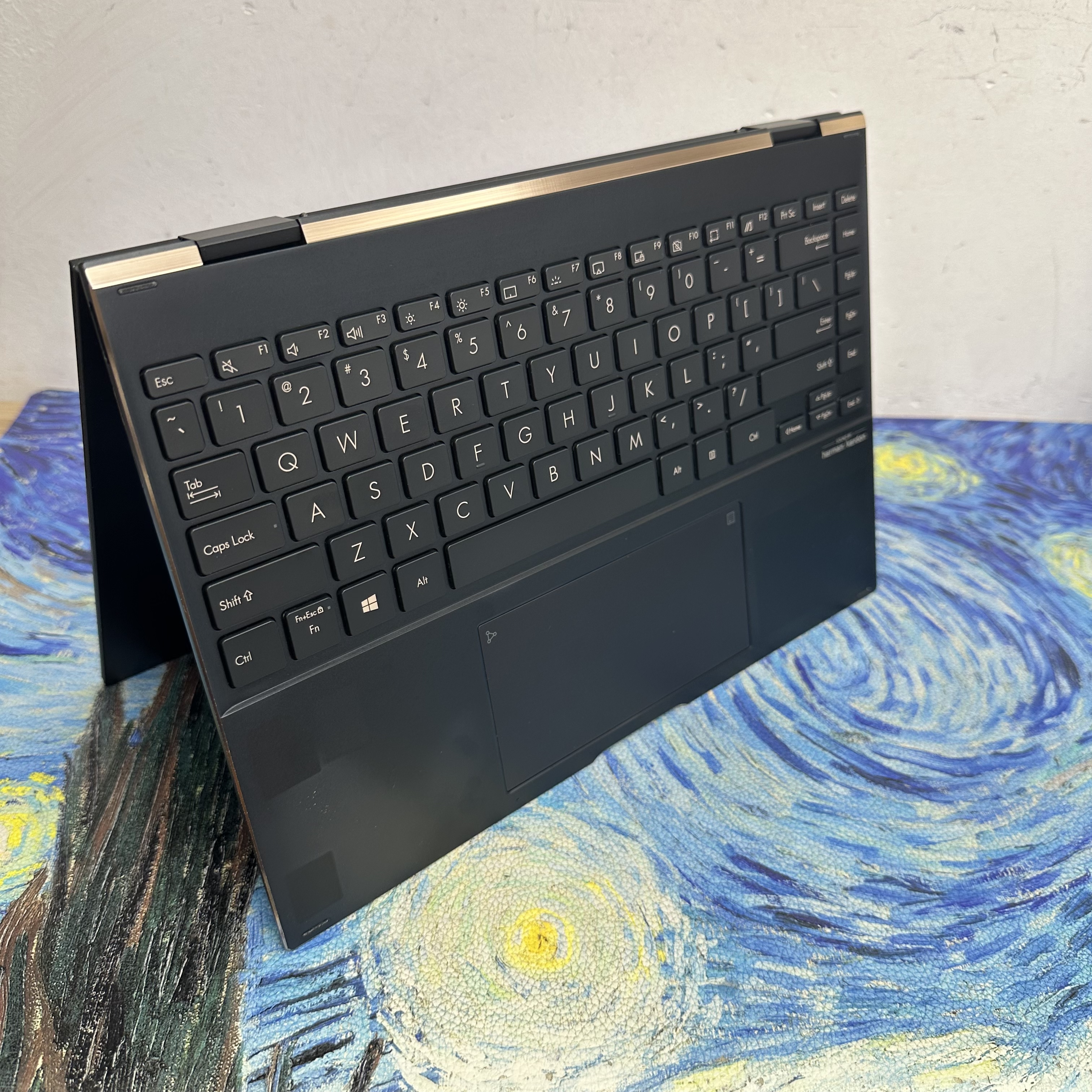 #5940 (4K 360度Touch Mon 超輕薄華碩🔥) Asus Zenbook 13.3寸 Intel i7-1165G7/16GB Ram/512GB SSD /Pantone認證/Laptop / Notebook / Tablet / YouTube / Netflix / Win11/ Office / Work / PC