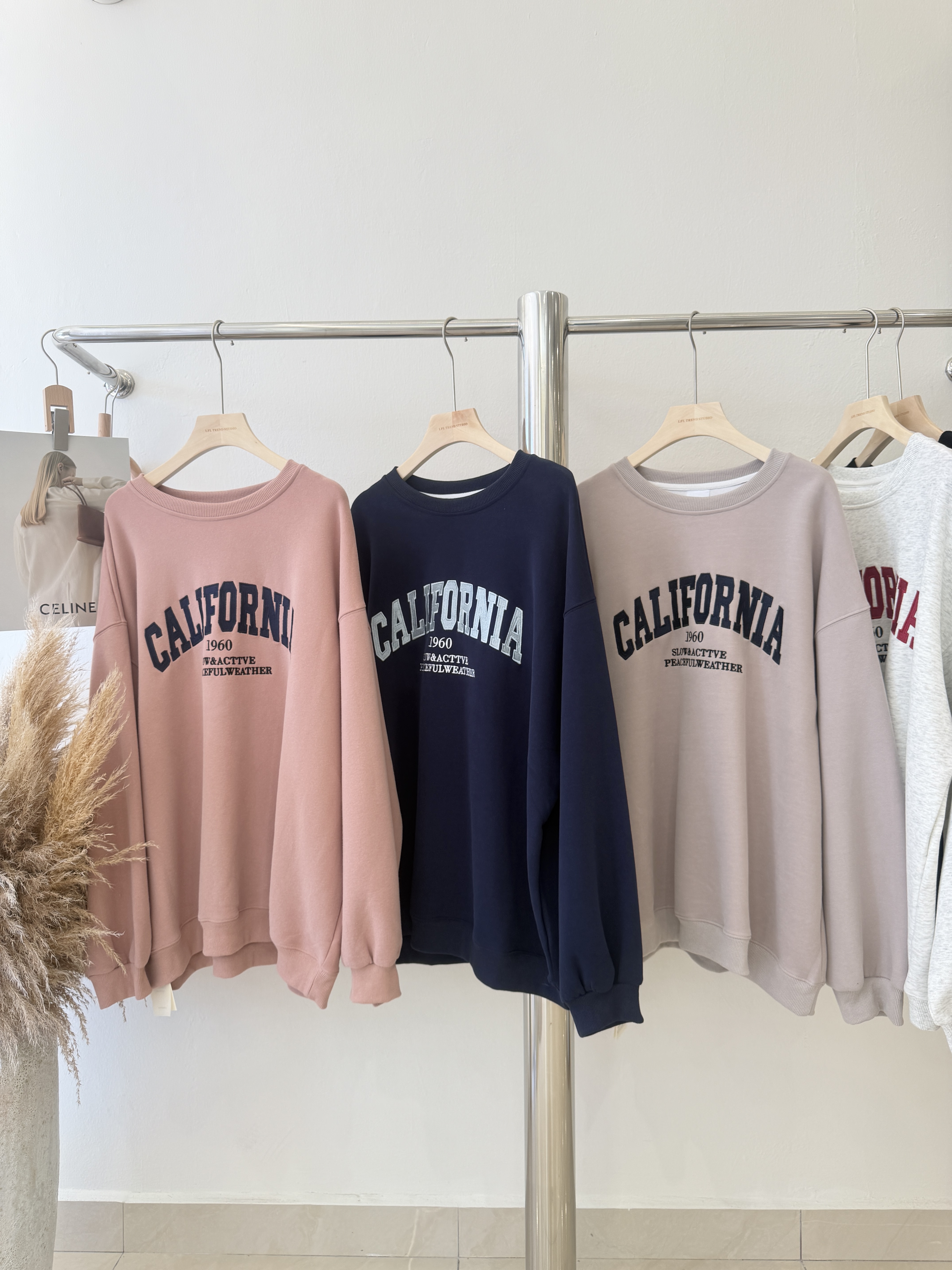 6711 爆款刺绣字卫衣