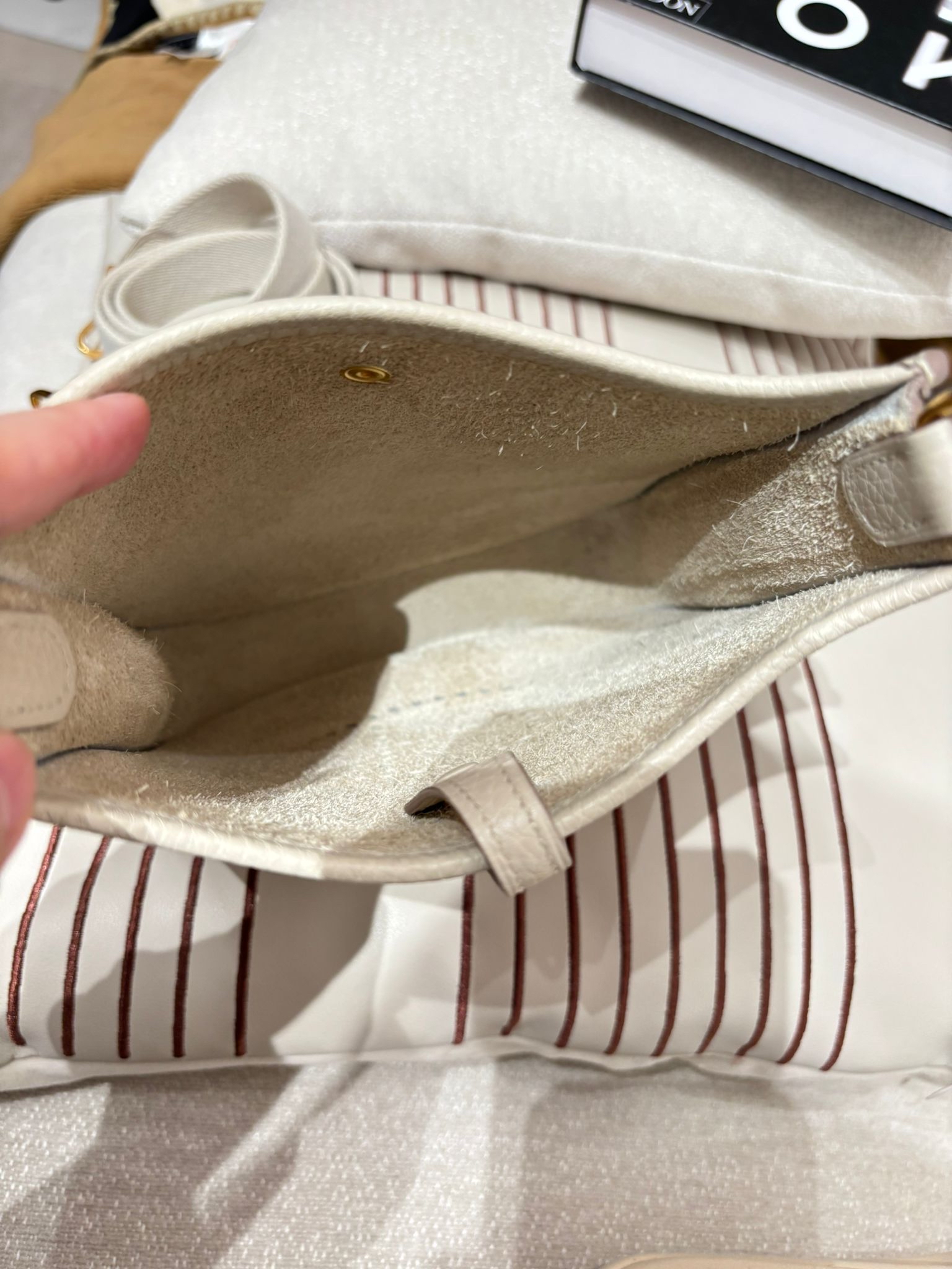 Hermes mini evelyne STAMP U 8L beton 冰川白 100%Authentic ,95%new ✅dust bag 