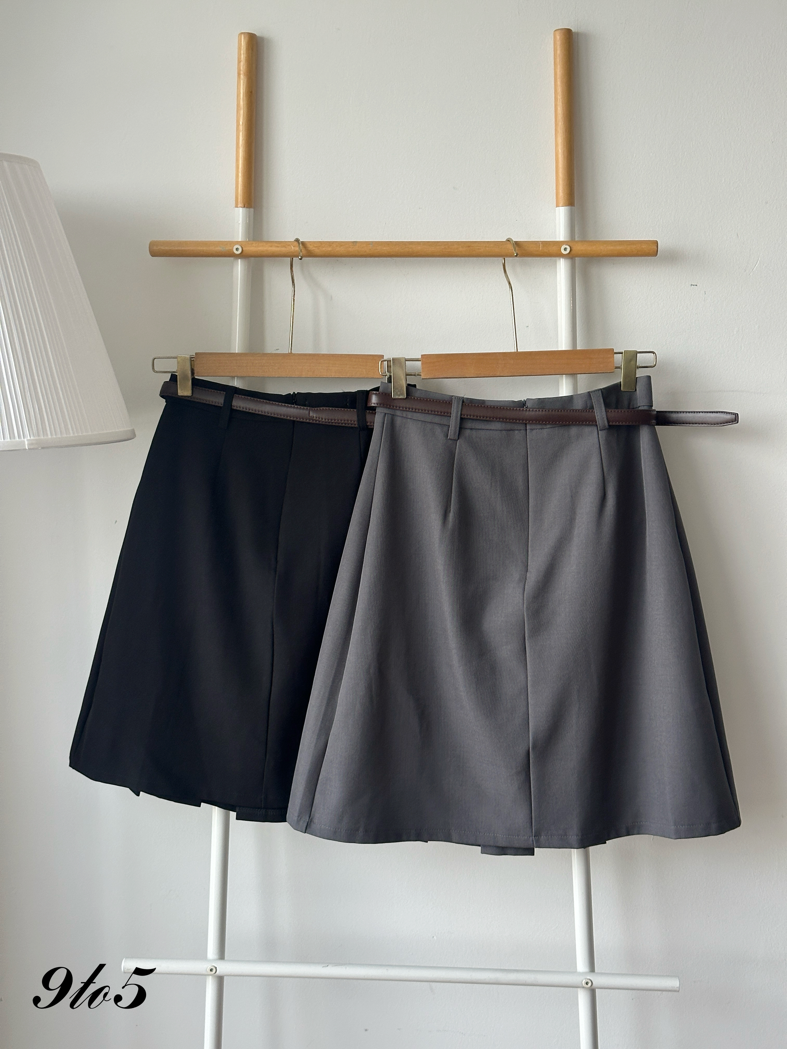 S1928 Midi Pleated Skirt - Black & Grey