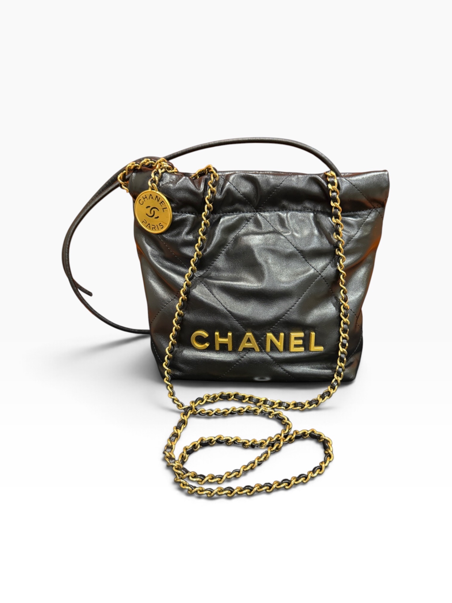 Pre owned chanel 22 bag A10301