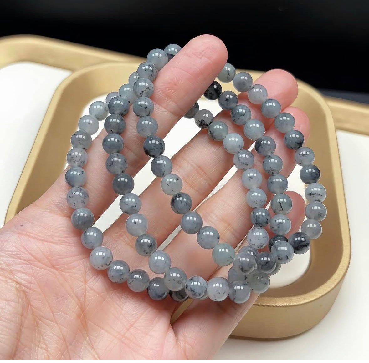 6.5mm 飄烏雞花翡翠手串