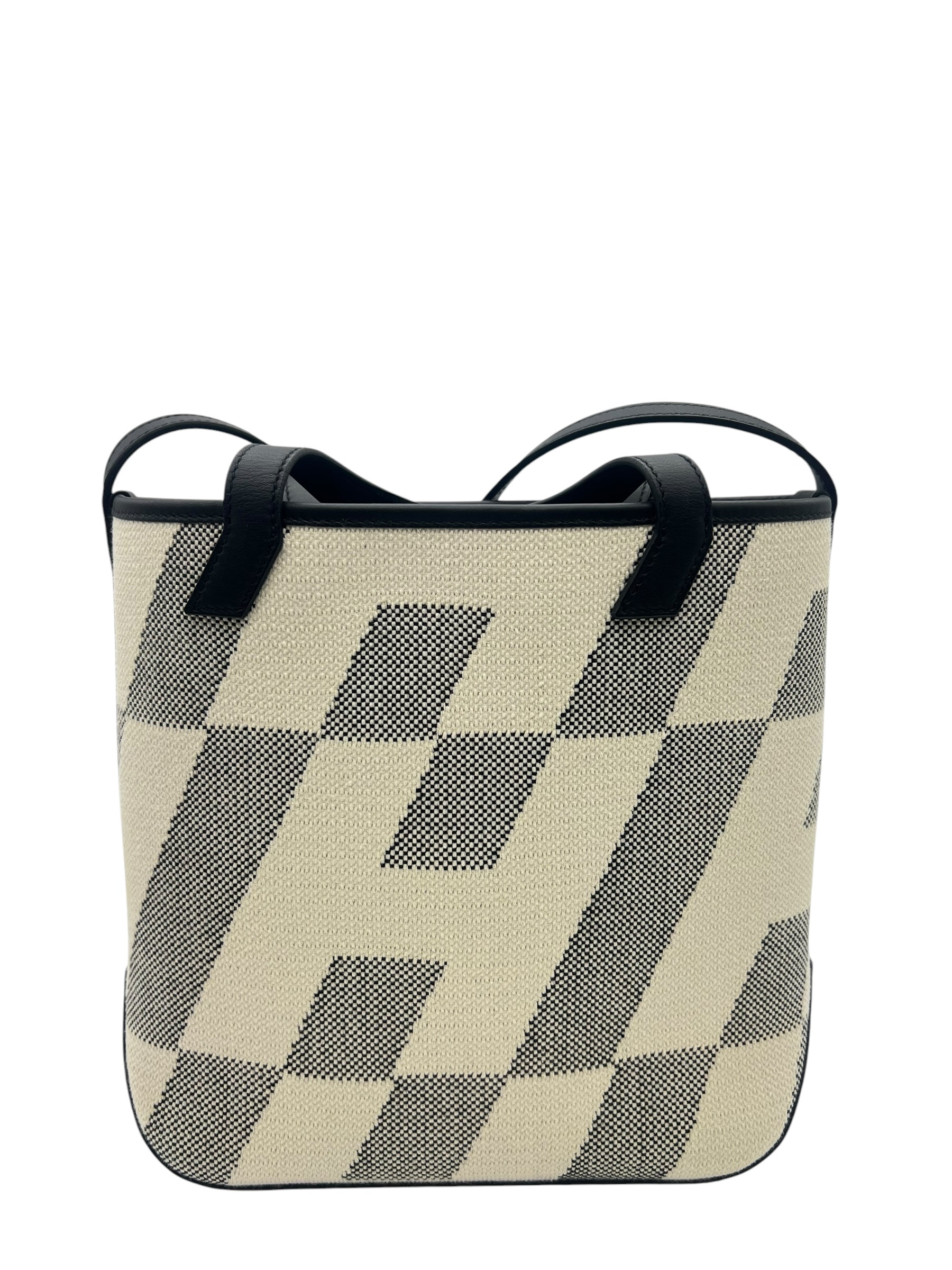 Pre-Owned HERMÉS Tote Stamp Z / Product Code: 26060708
