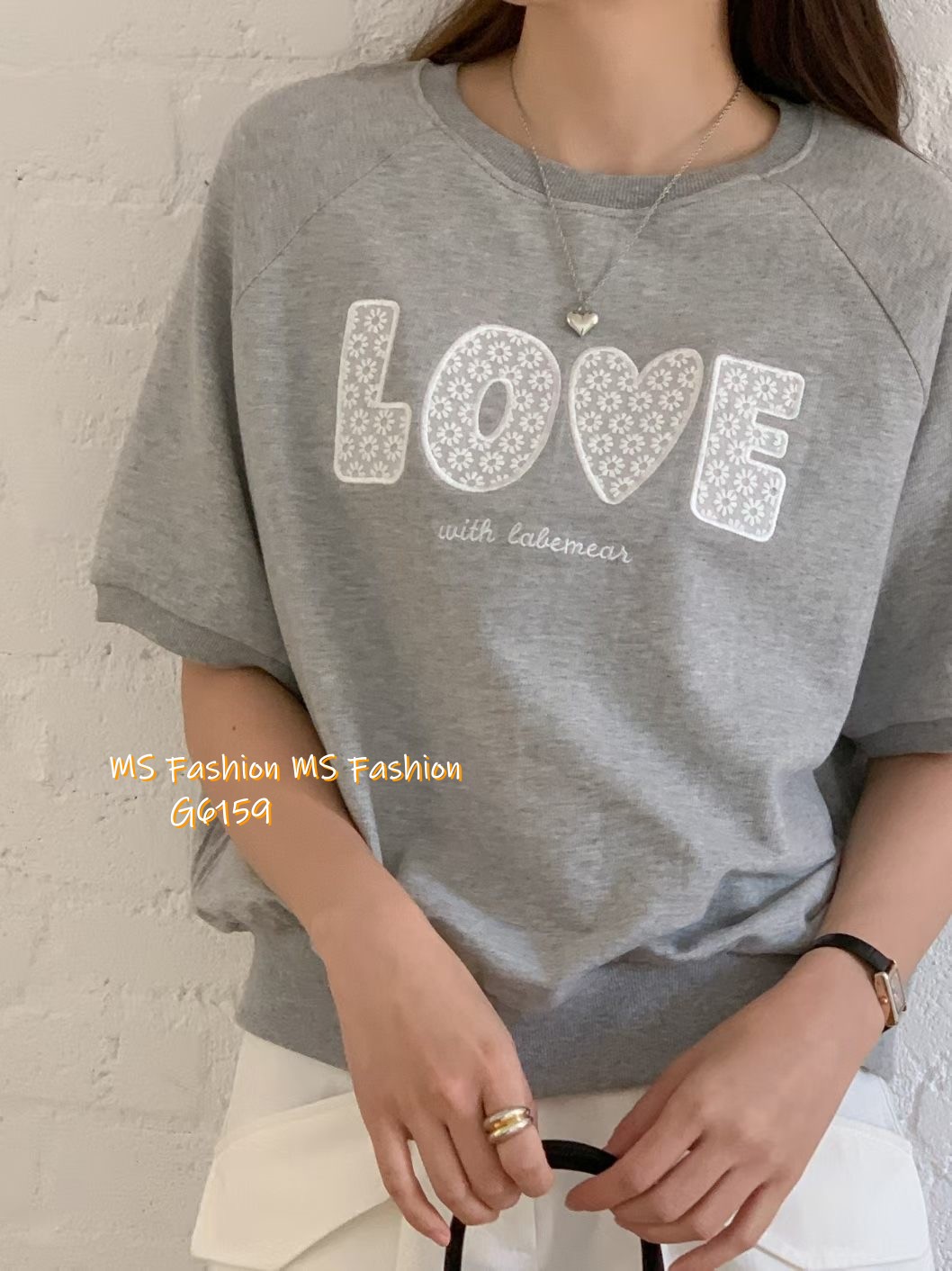 G6159 韓國🇰🇷花花LOVE字母top