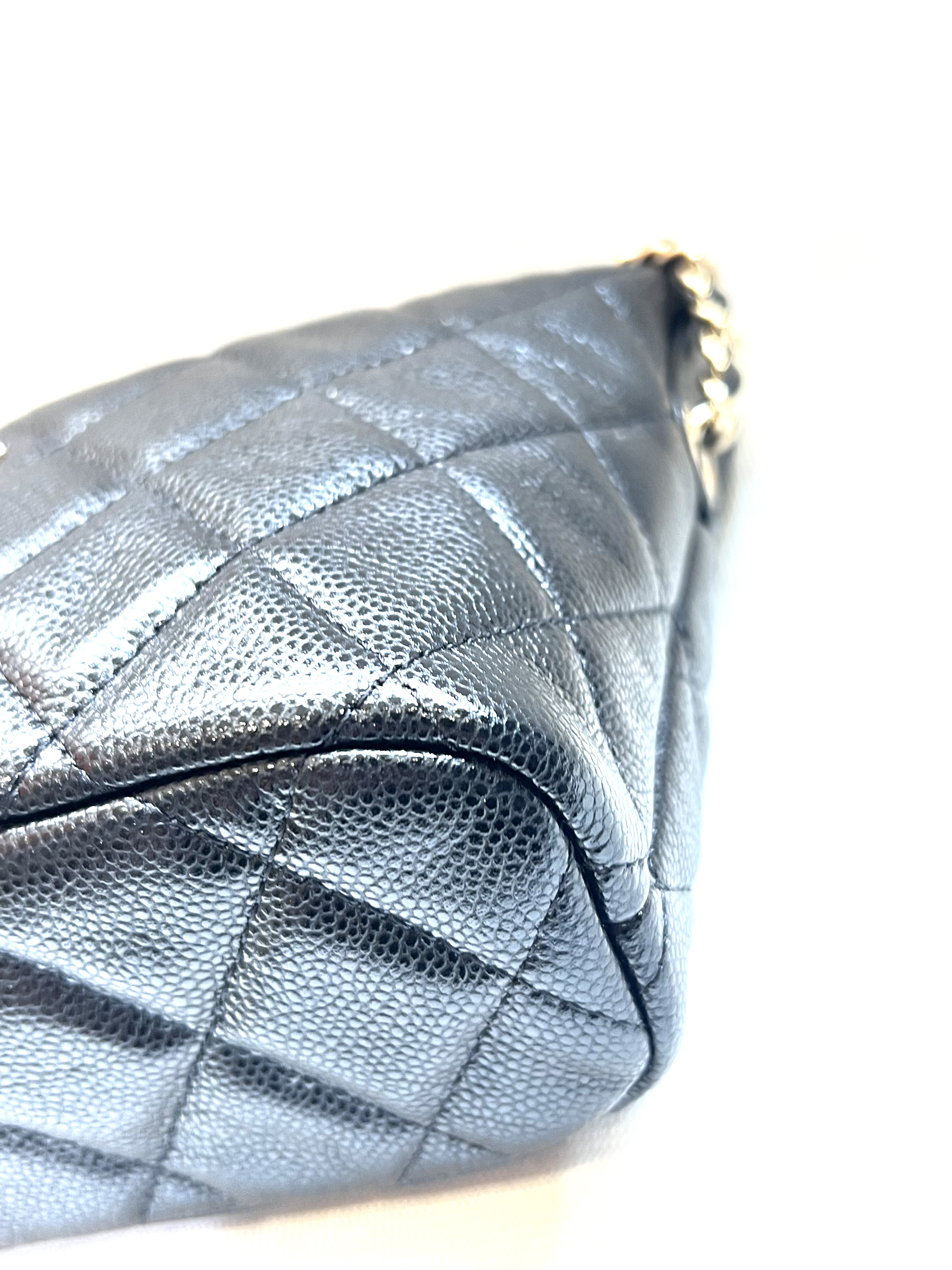 Pre-Owned CHANEL Hobo Bag / Product Code: 26041640