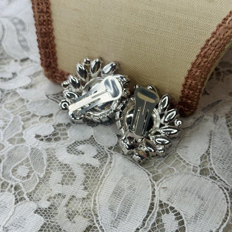 New Old Stock -Vintage 1980s Czechoslovakian Glass Pearl Sparkling Statement Clip Earrings(NZ094)
