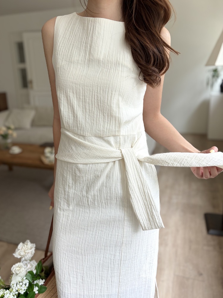 Pastelly Gathered Waist Dress (Ivory)