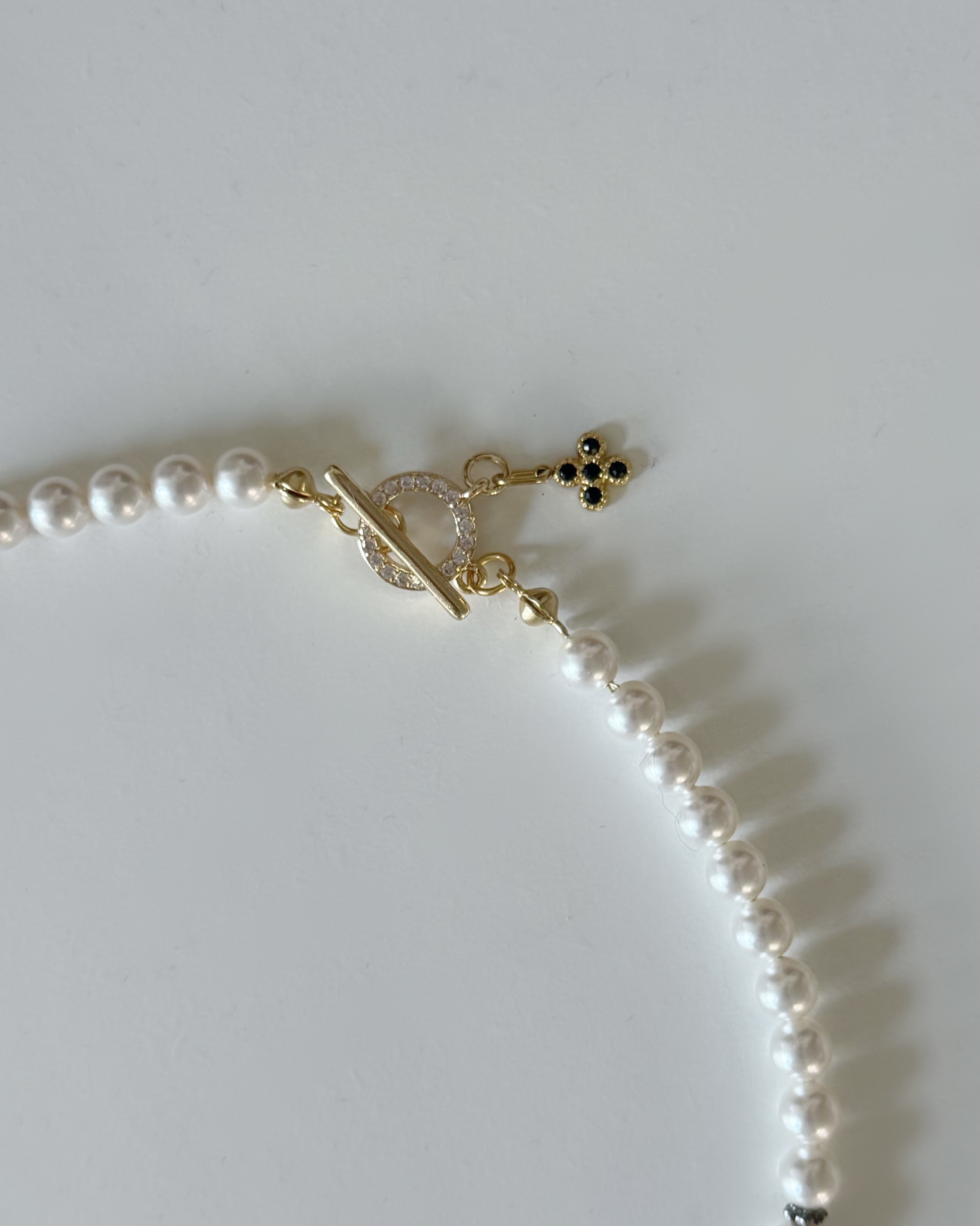 雅黑小花珍珠頸鍊/6mm米白珍珠 