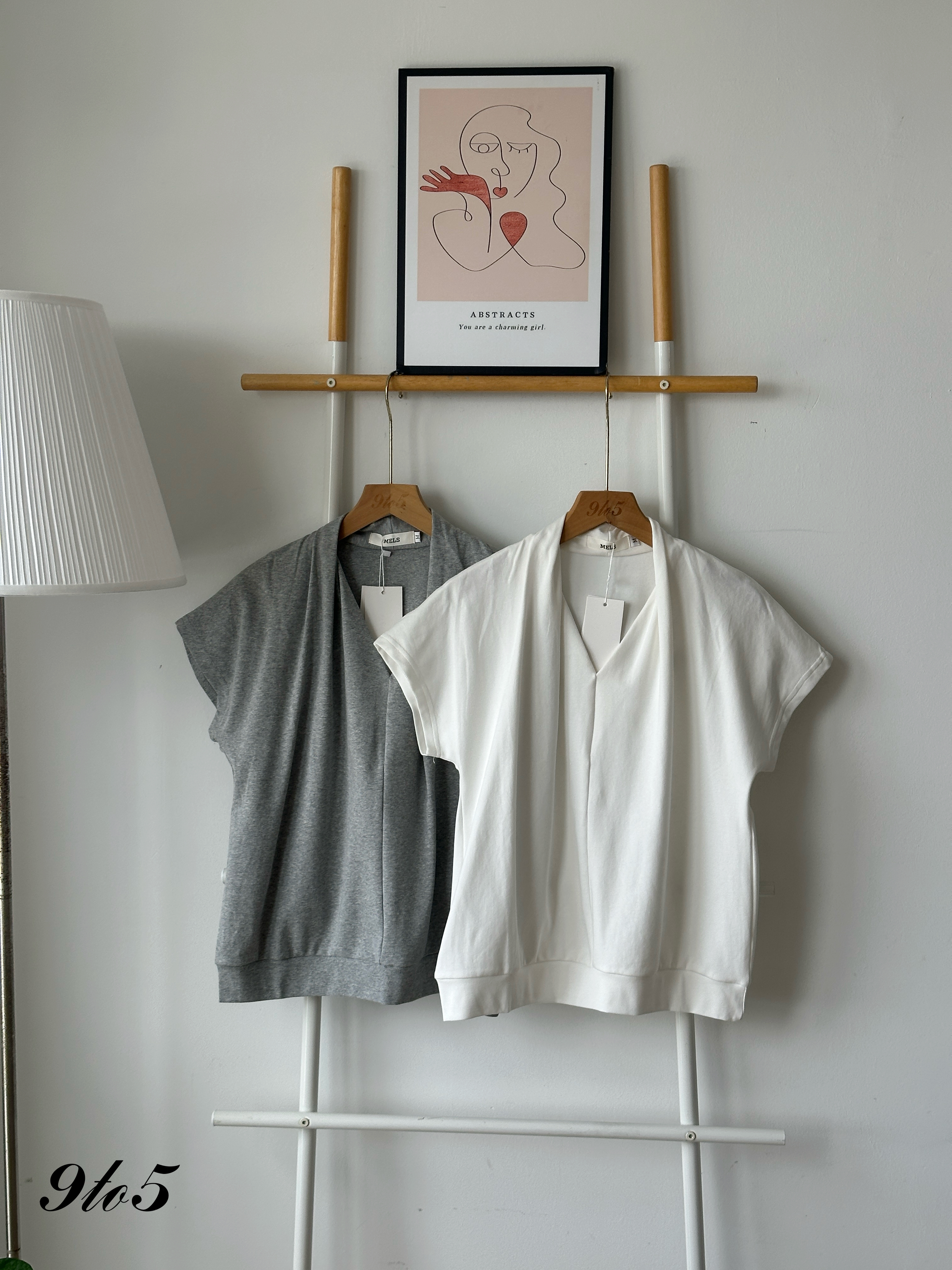 T4162 V Neck Top - Grey & White