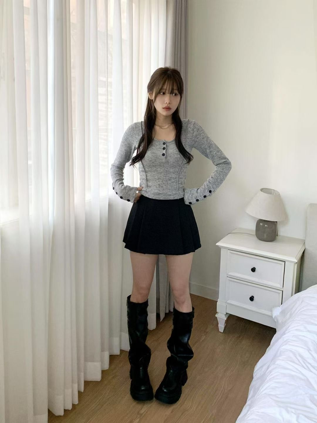 【 ♡版型極好🎬假外跨Bye！西裝料不易皺～設計感雙百褶裙褲🖤】 Pleated Skirt Pants(三色入)