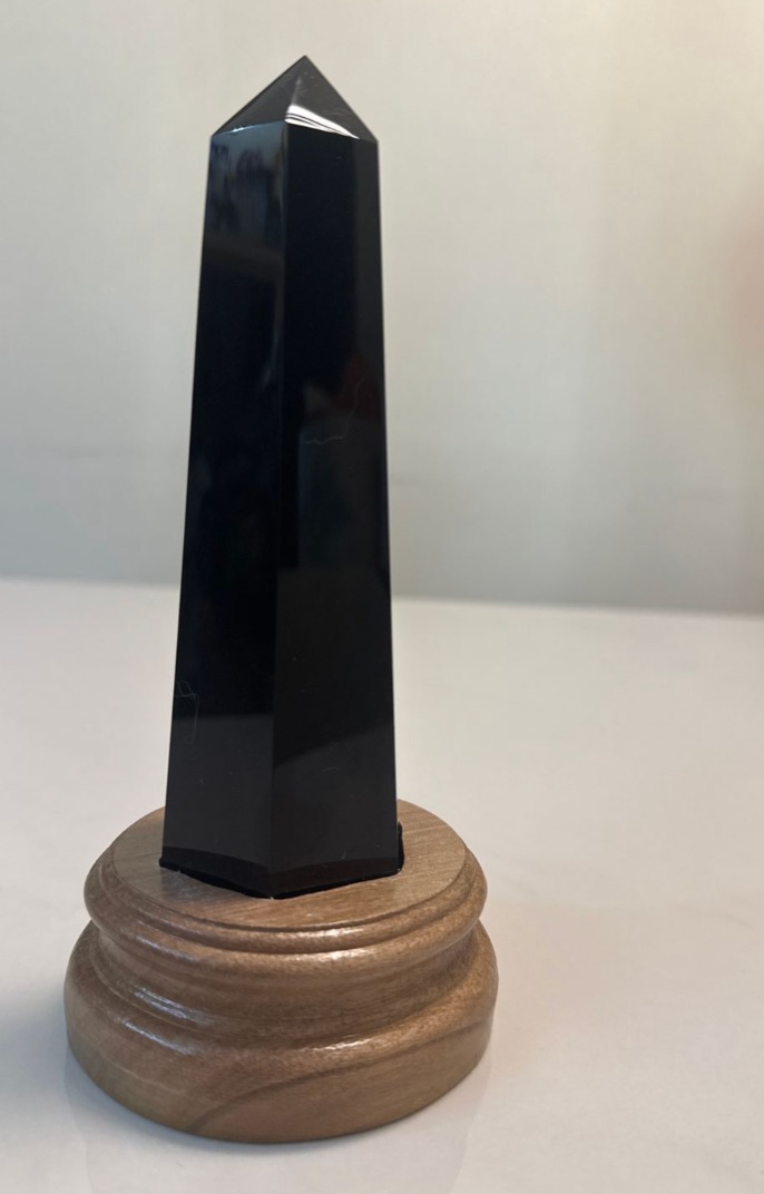 黑曜石能量柱：淨化空間，提升能量，守護您的心靈