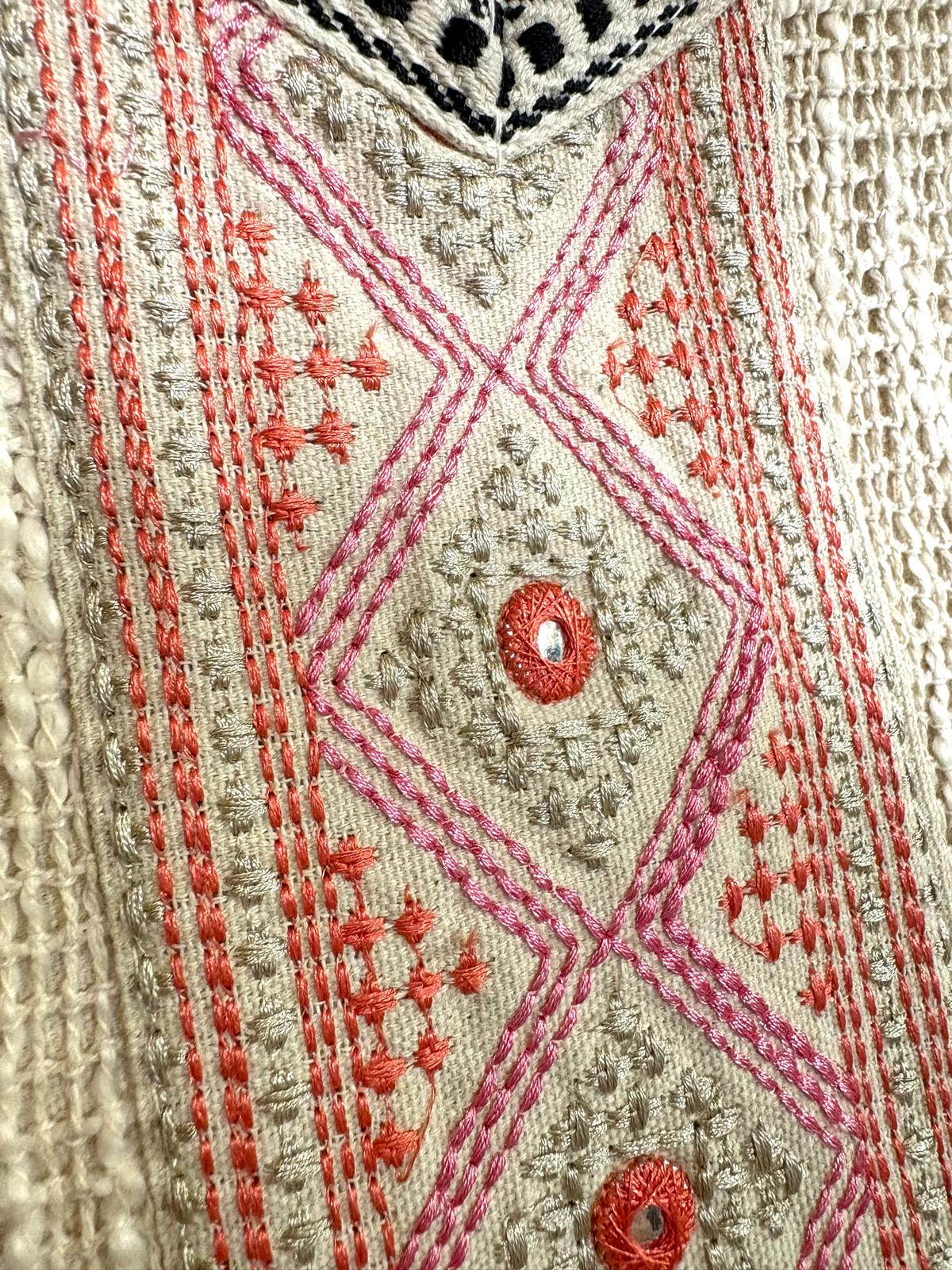 印度製造 - 米白色棉麻暗格仔紋刺繡袋