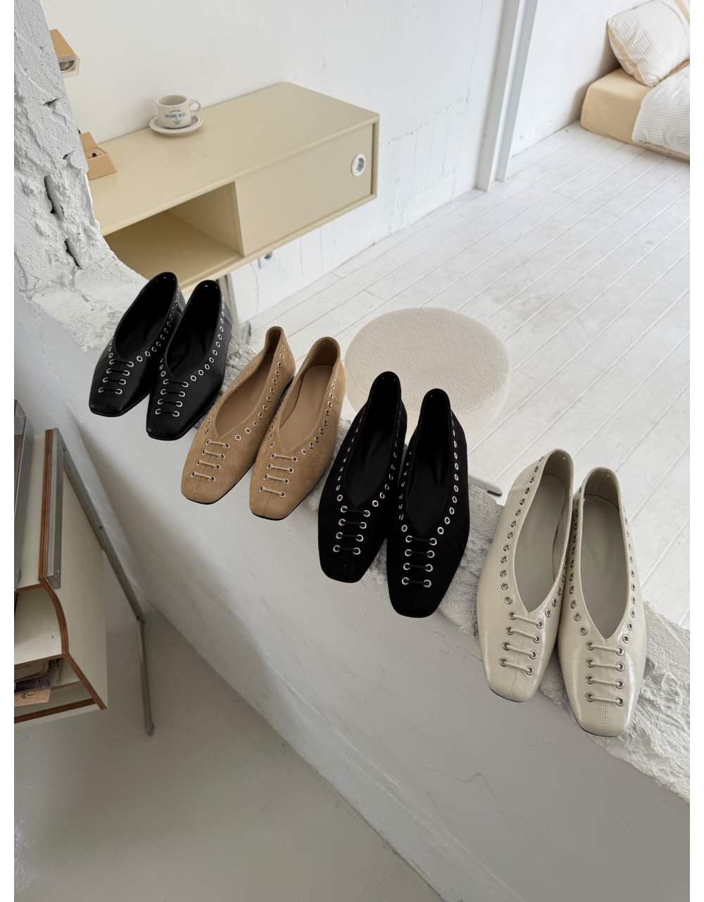 Stylish Eyelet flat shoes