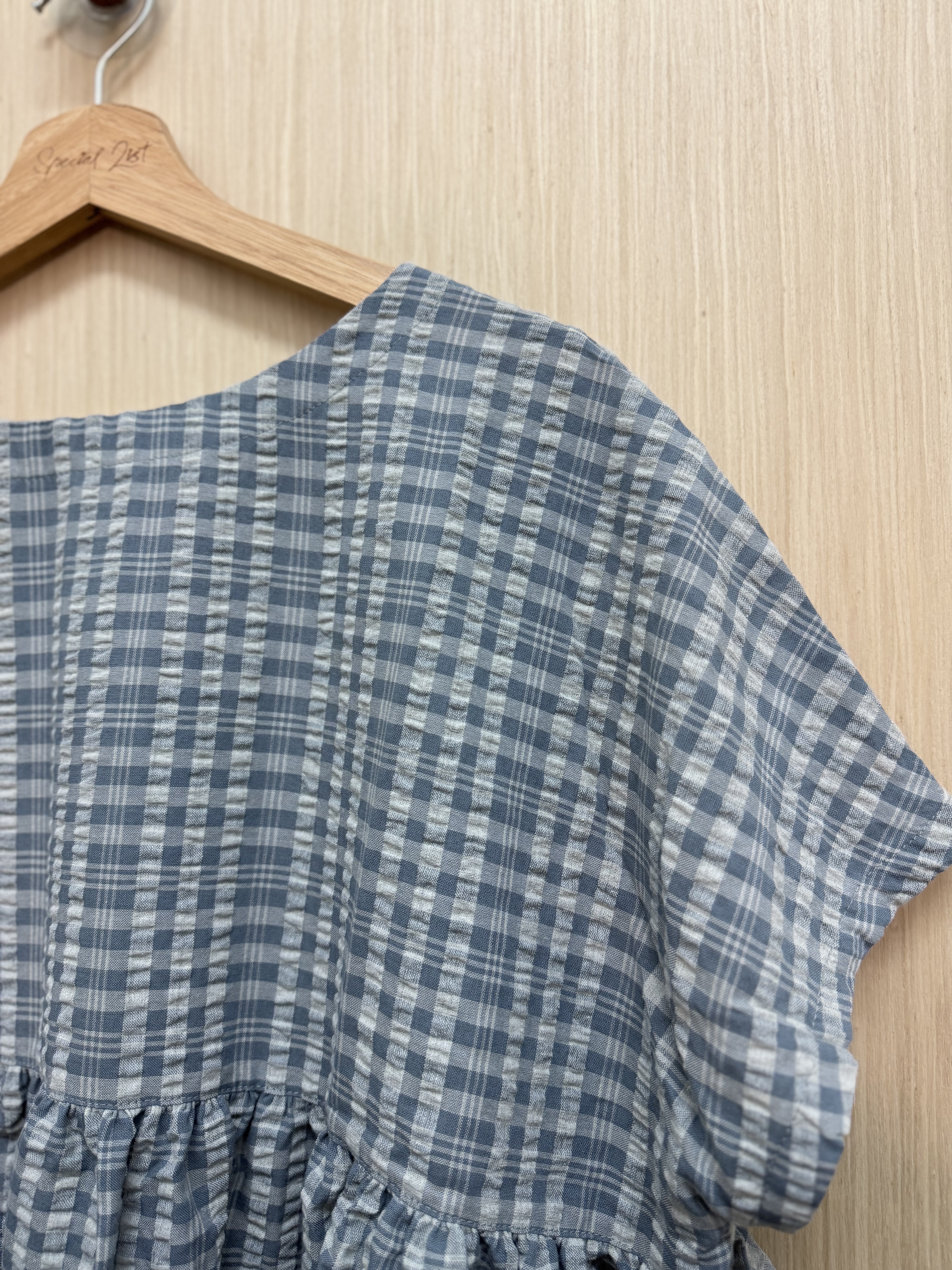 泡泡棉格仔𝐭𝐨𝐩（藍綠𝐱白）