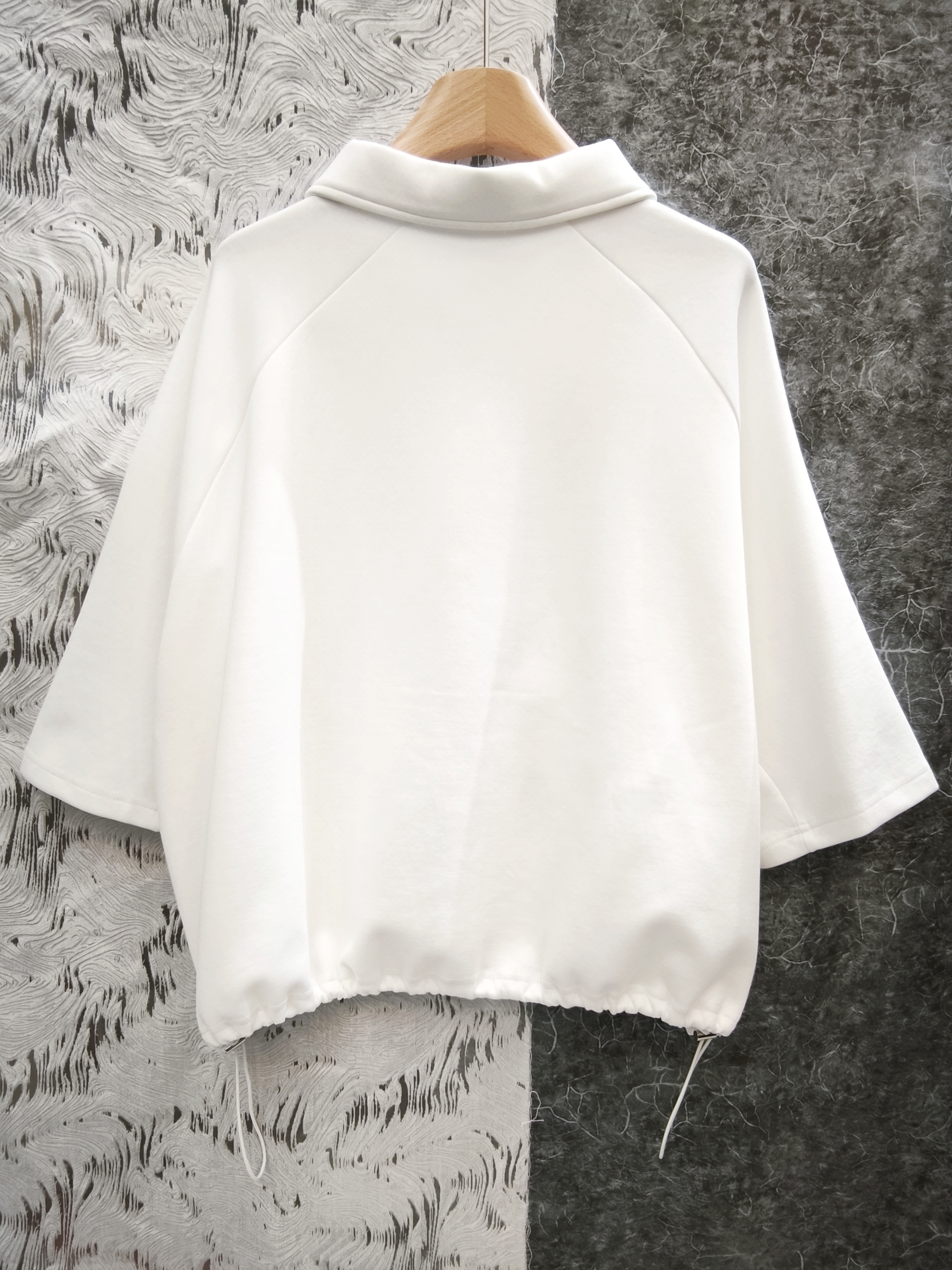 舒適空氣棉反領半開Tee