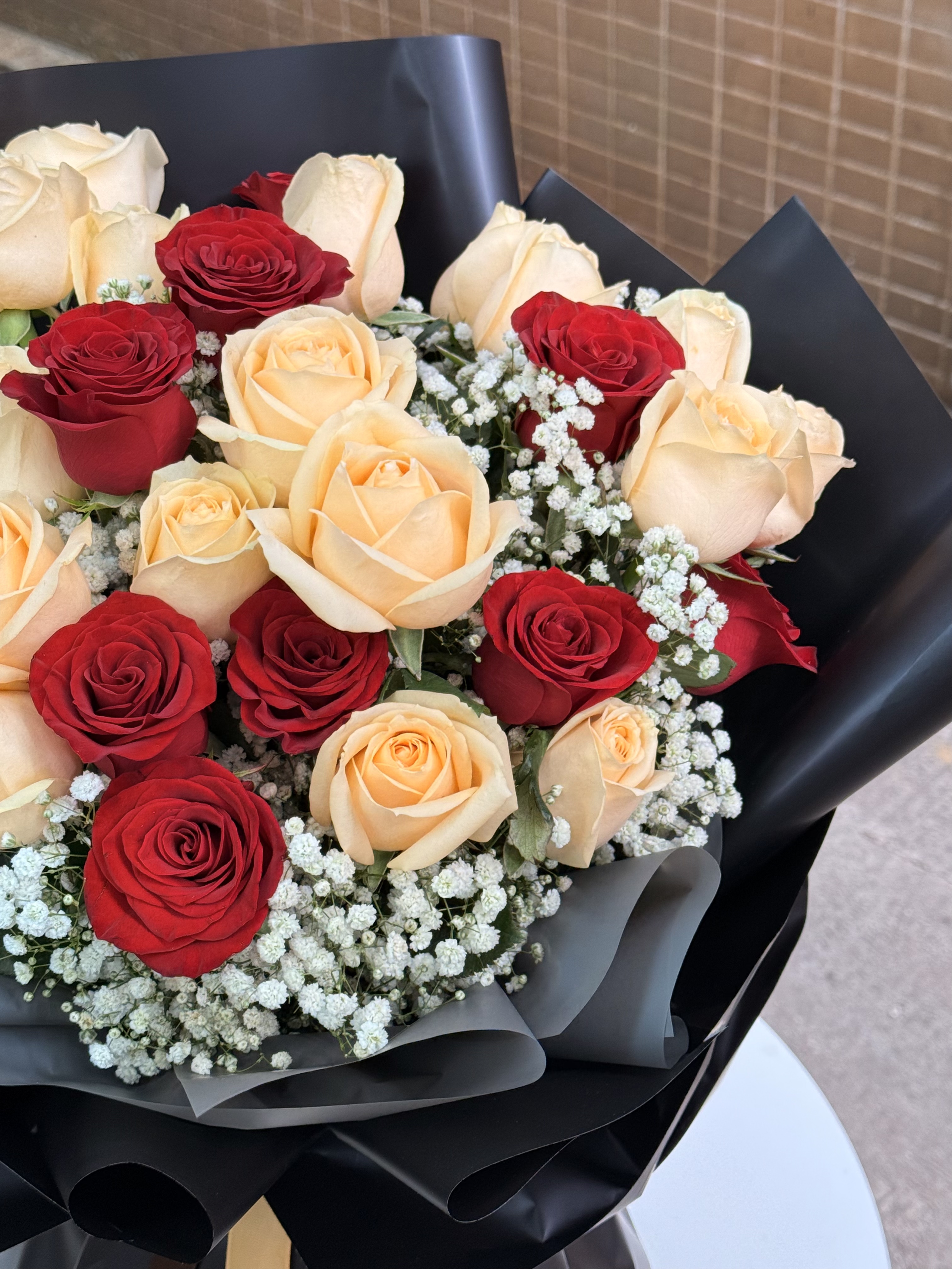 Loyal忠誠的愛-28枝(浪漫香檳)