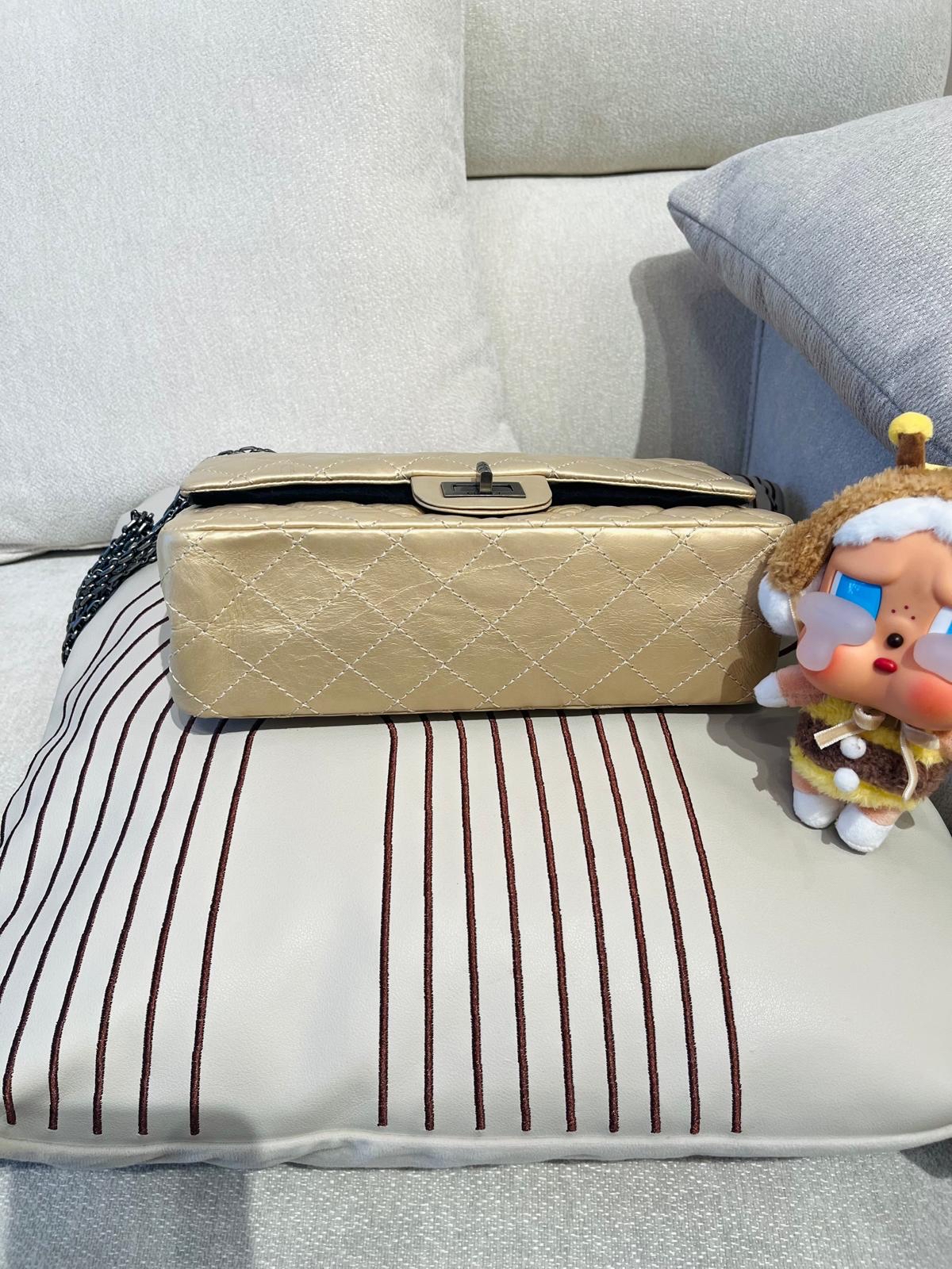 Chanel 2.55 flap bag classic calfskin 100%Authentic ,98%new ✅card✅dust bag✅box 