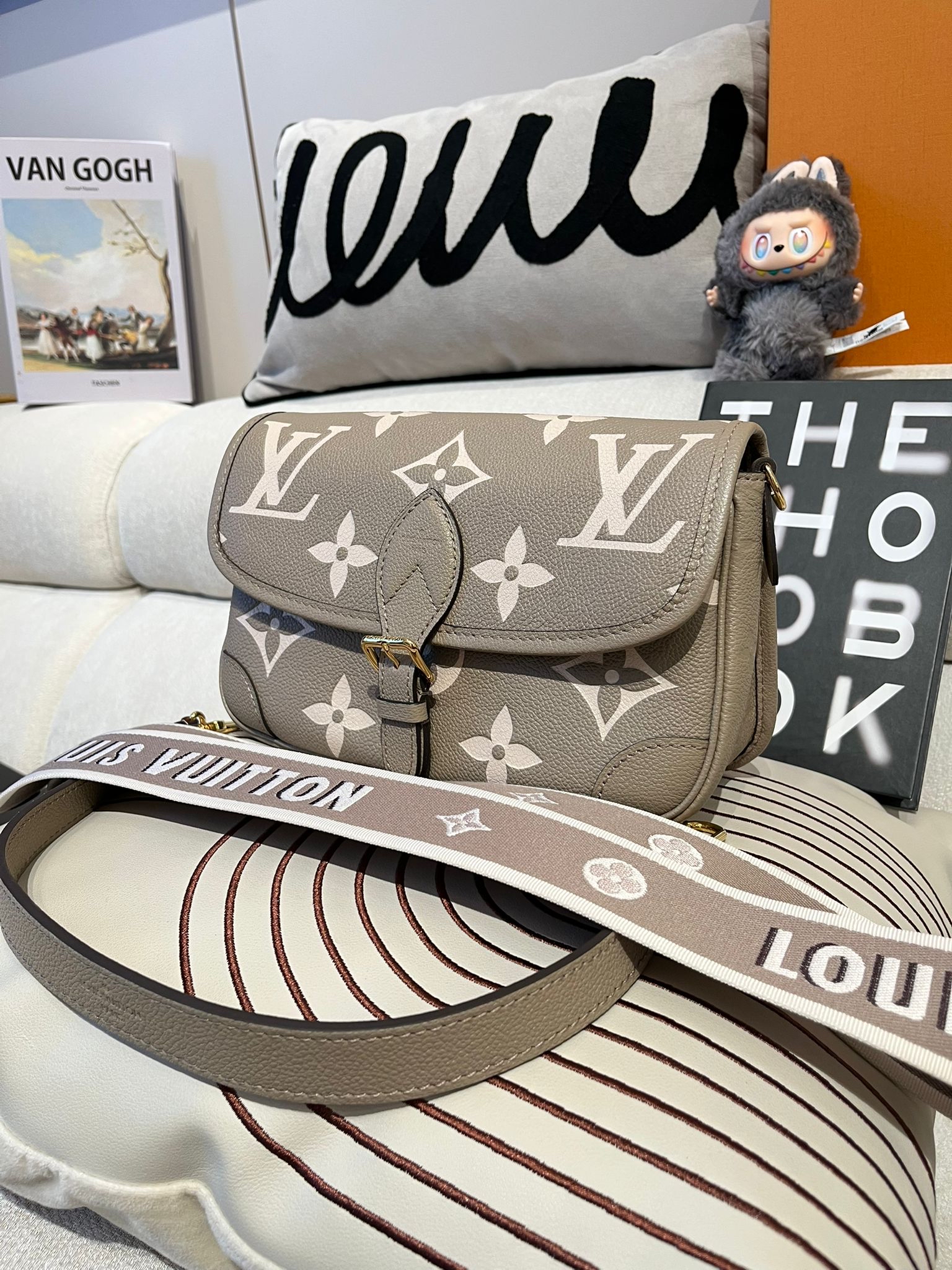 未使用品Lv Diane M46583 NFC ,100%Authentic ,Unused ✅strap✅nfc✅dust bag  ✅box