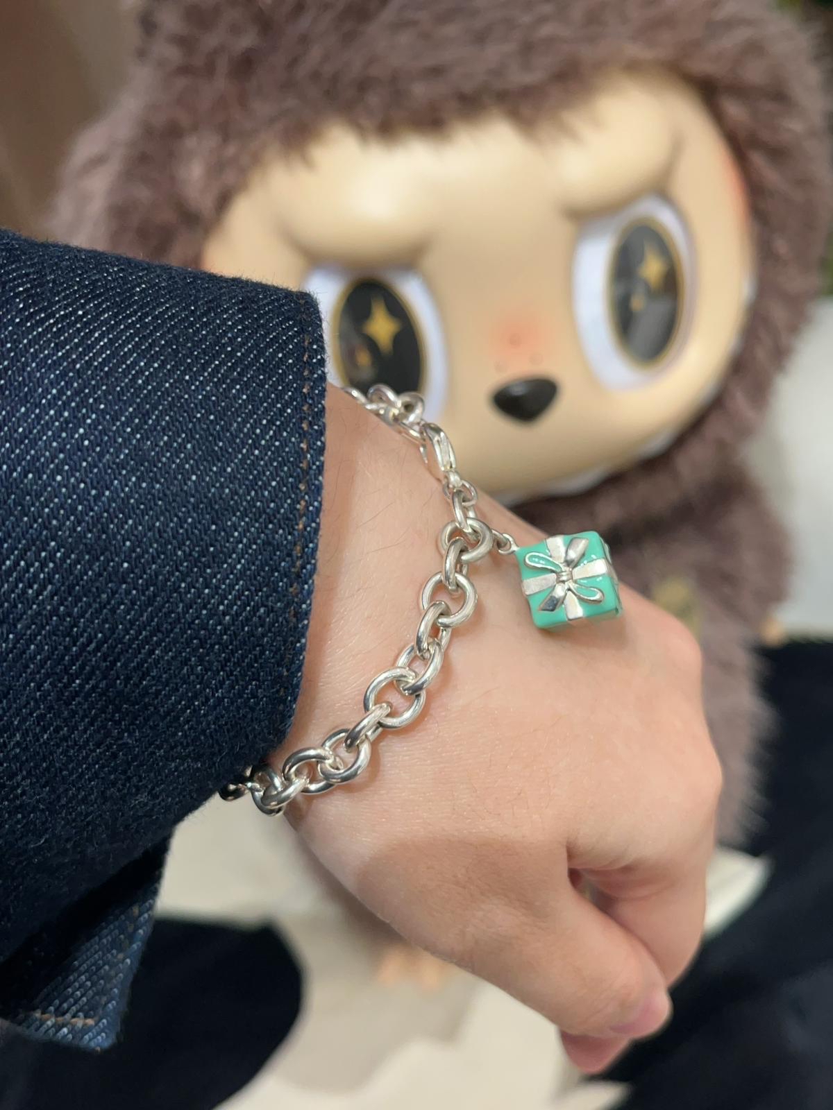 TIFFANY & Co. Gift Bracelet 純銀手鏈 100%Authentic, 99%New ✅Box