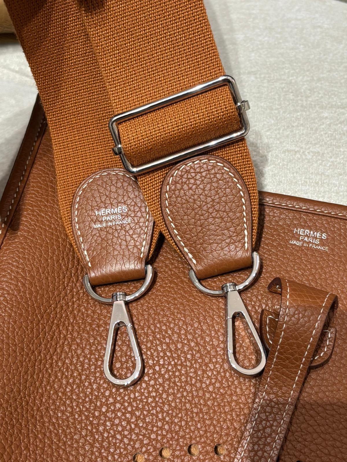 Hermes evelyne 29, STAMP Y 金棕色銀扣 100%Authentic ,98%new  ✅Dust bag✅strap