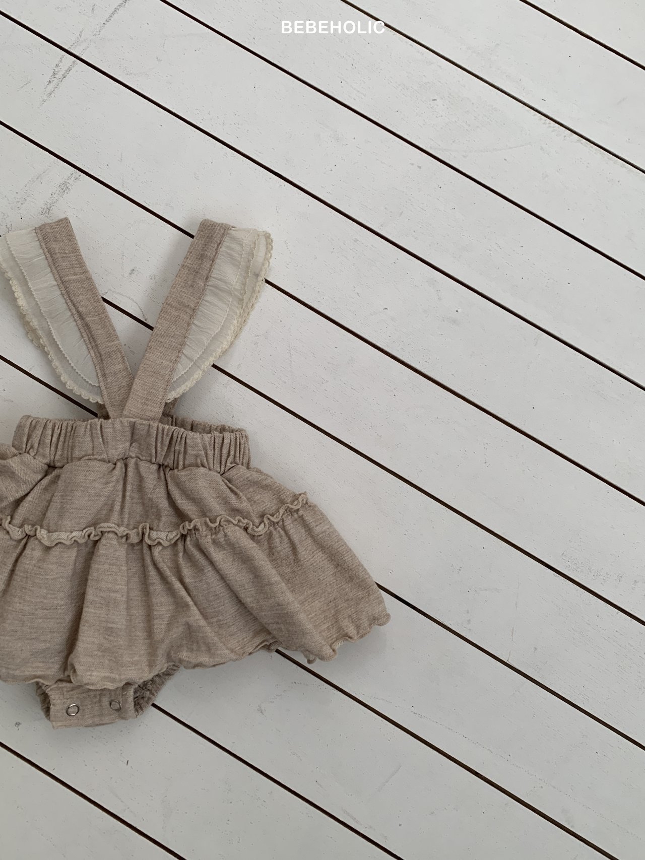 🌸預訂 韓國直送🌸🇰🇷BEBEHOLIC兩色花邊吊帶裙擺燈籠褲