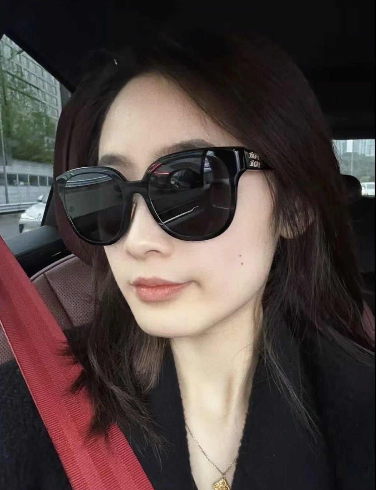 折扣✨訂貨📮MIUMIU 太陽眼鏡 顯臉細款!