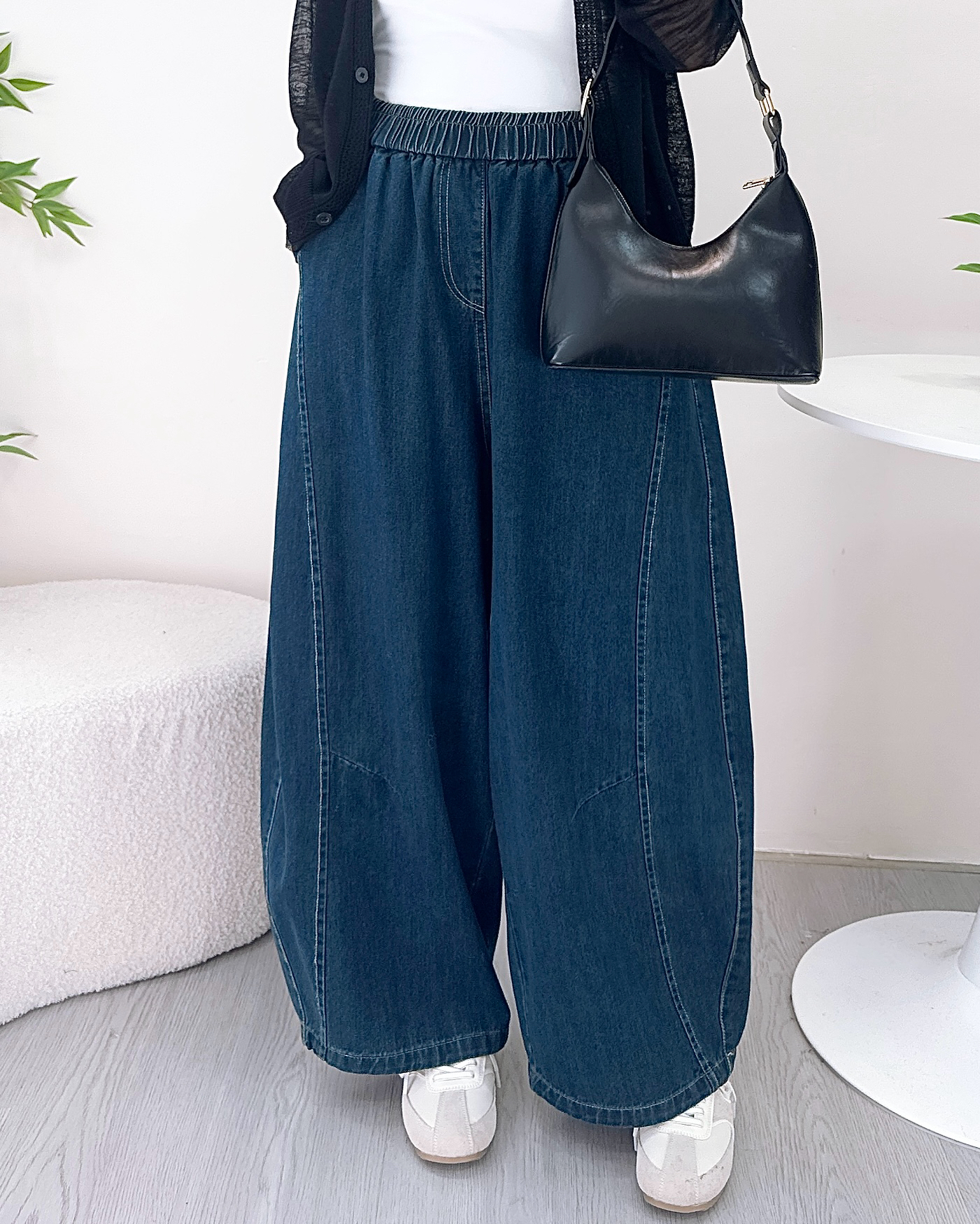 復古洗水藍寬鬆牛仔褲