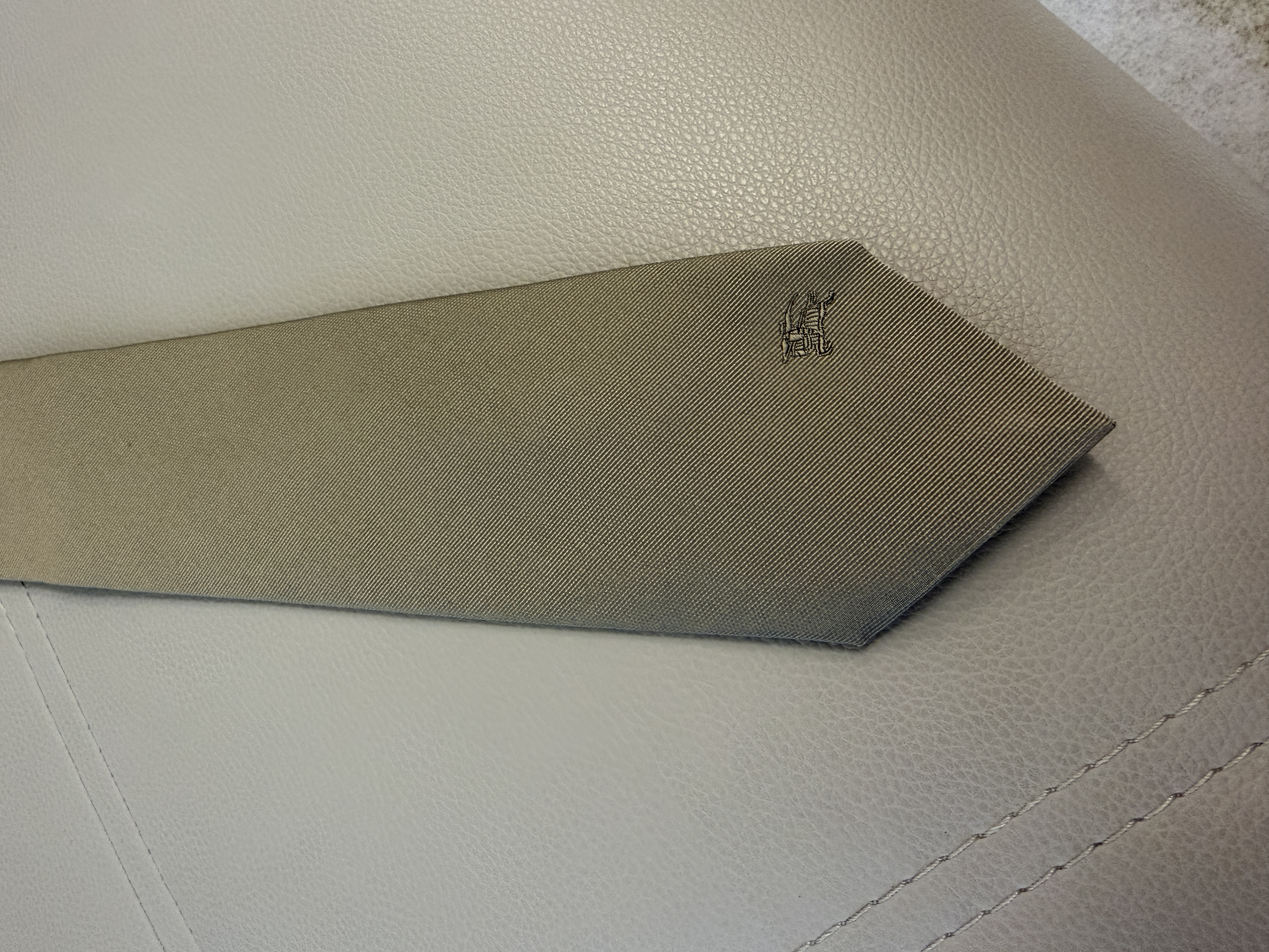 Burberry tie ( 意大利🇮🇹制造）