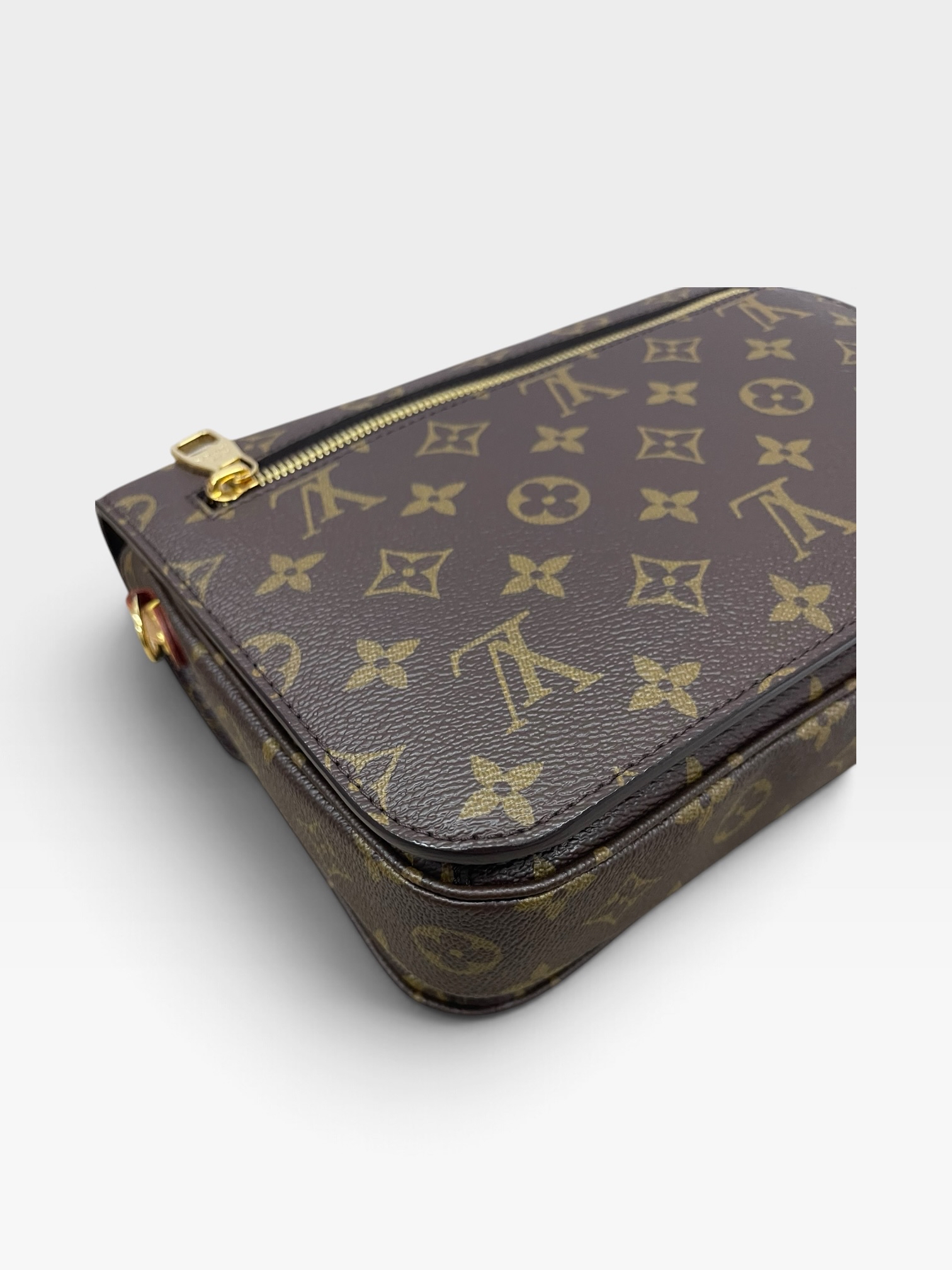 Pre-Owned Louis Vuitton Monogram Pochette Métis / Product Code: 102807
