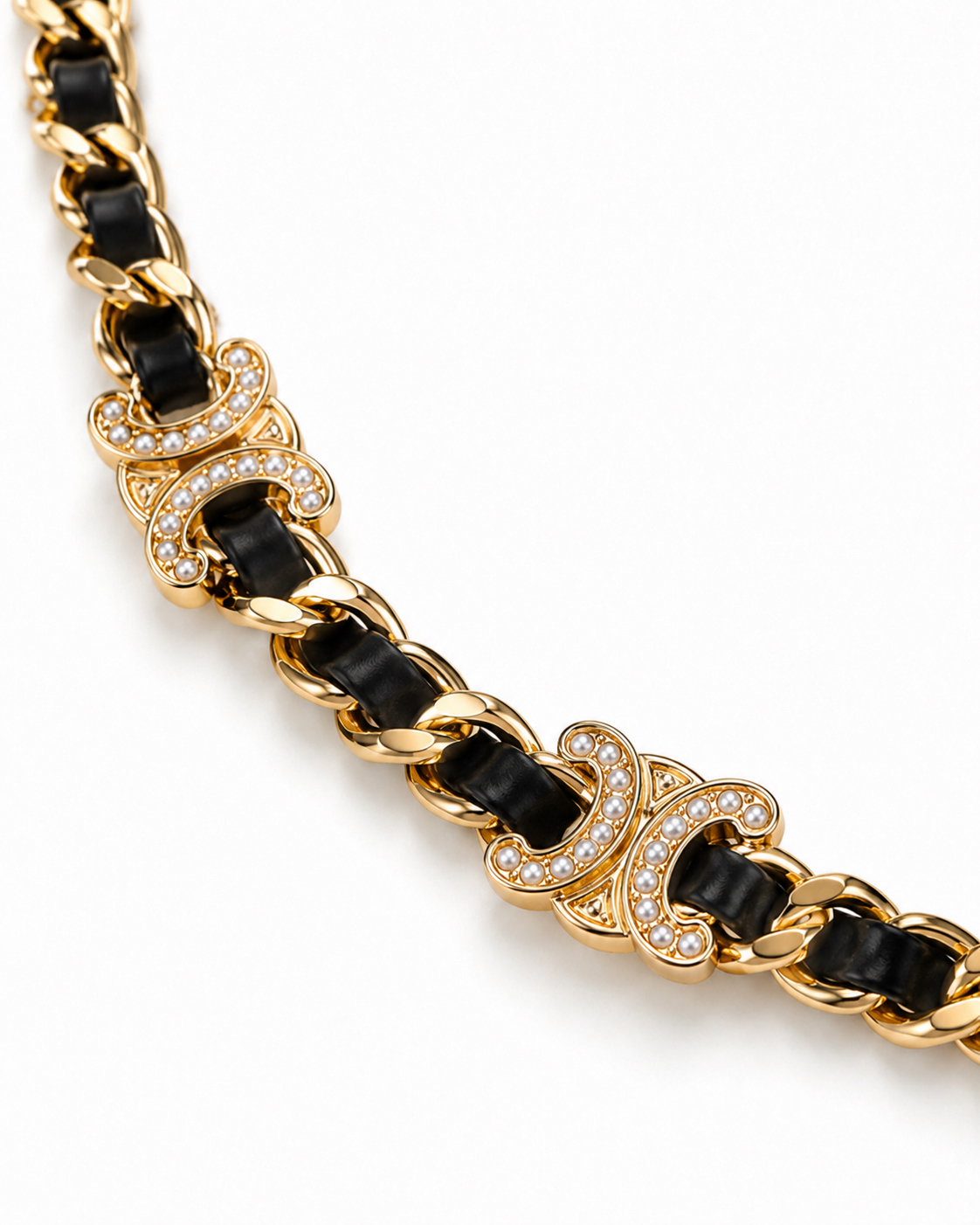 E2717 Crown Woman Necklace