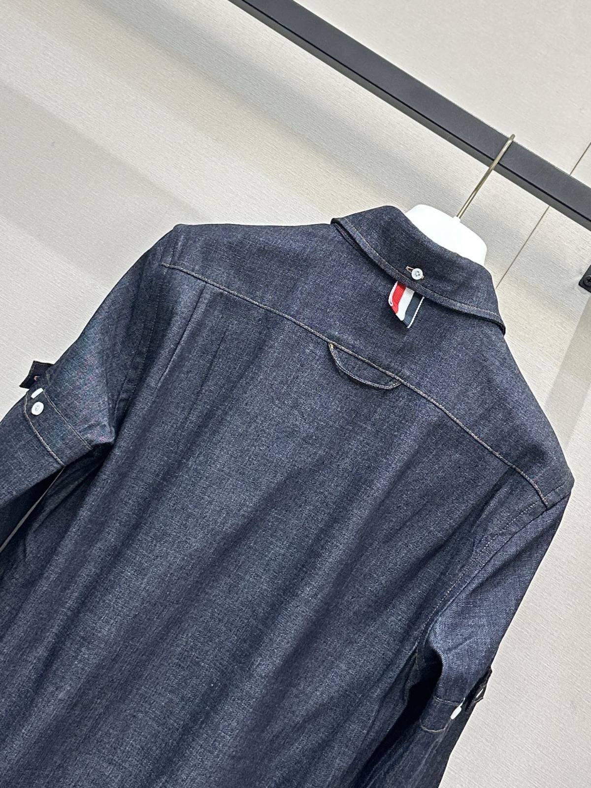 【原單】Thom Browne 袖筒紐扣長袖恤衫